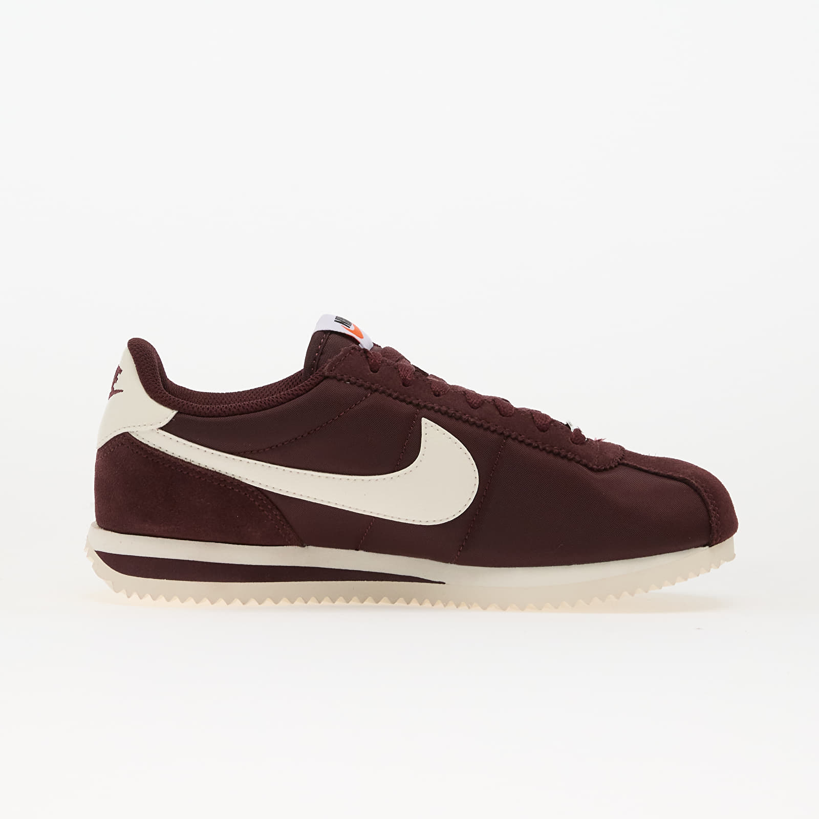 Sneakers und Schuhe für Frauen Nike Cortez Textile Burgundy Crush/ Sail