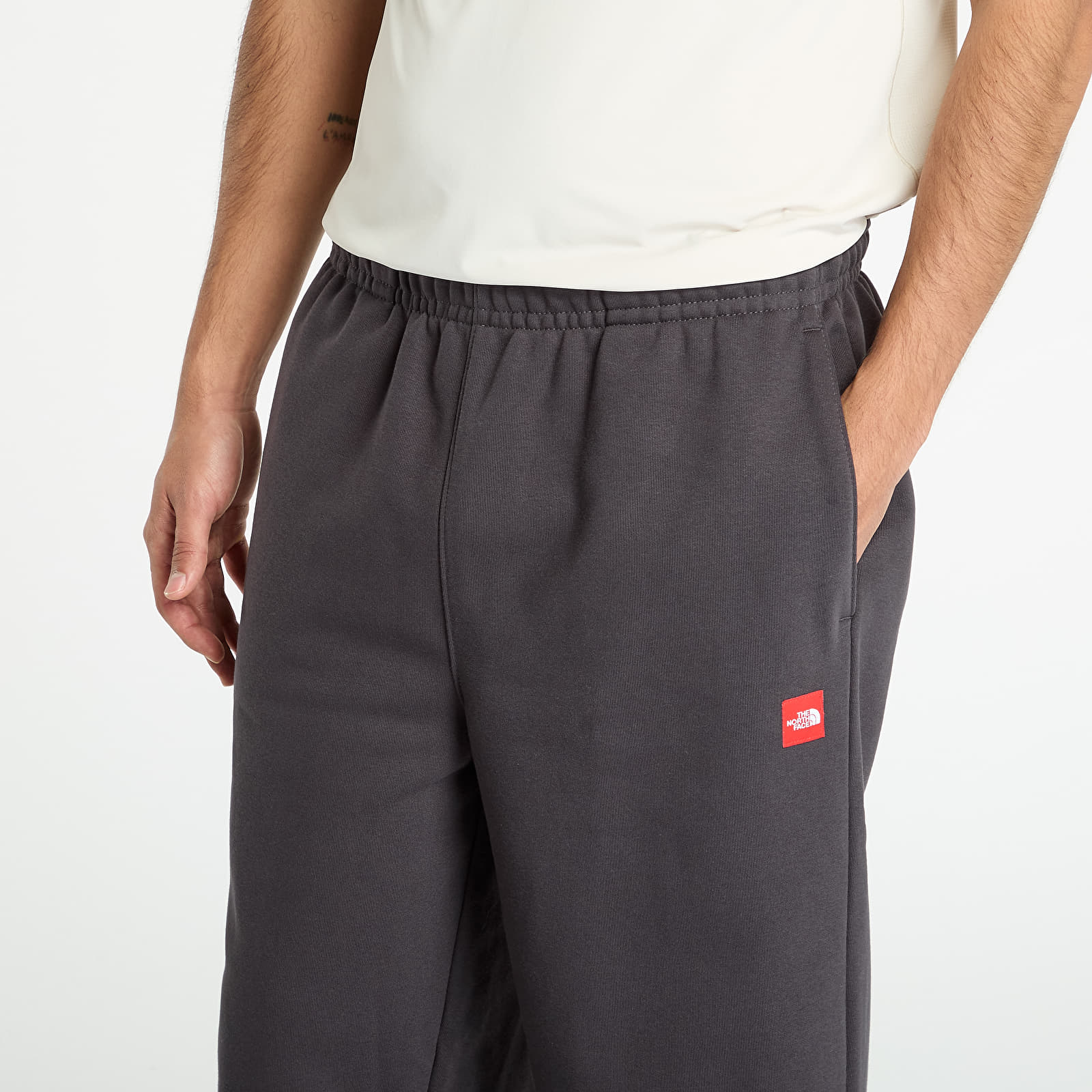 Pantaloni tuta uomo The North Face Redbox Aspen Joggers Obsidian
