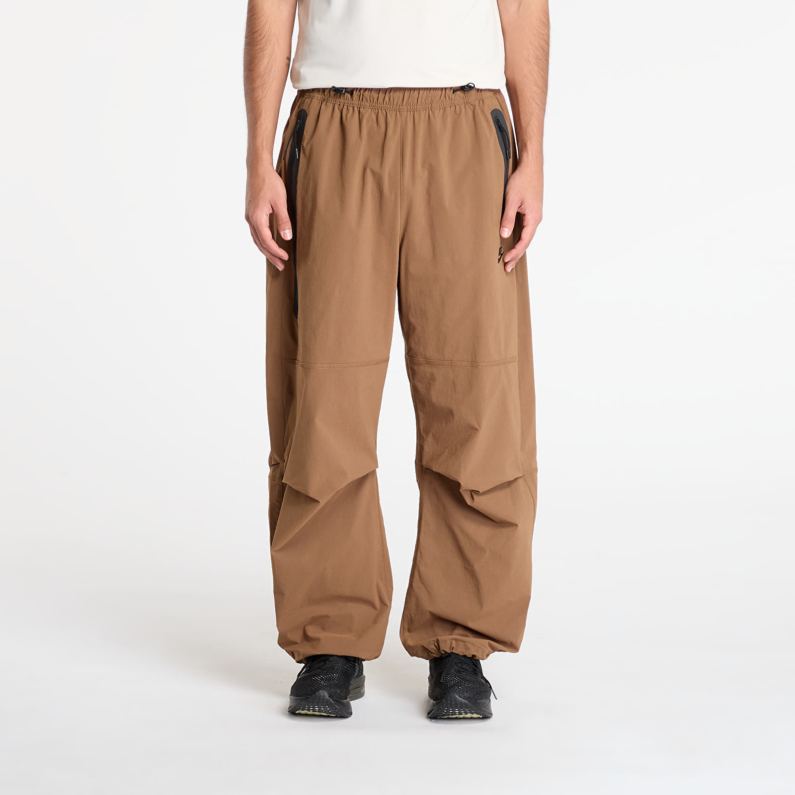 Pants Nike Tech Men's Woven Oversized Pants Mosswood Brown/ Mosswood Brown/ Black L