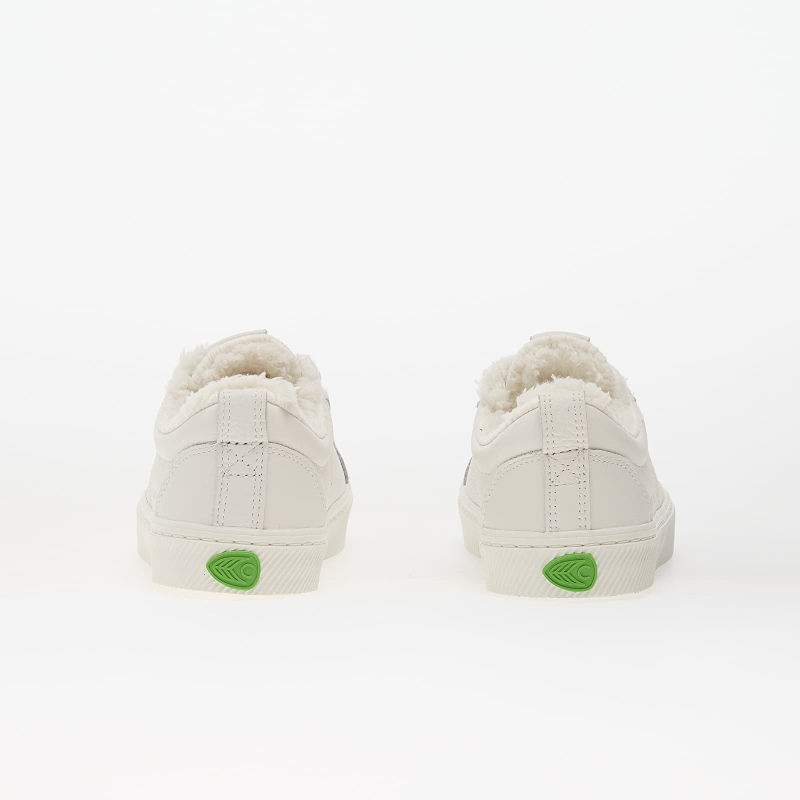 Women's sneakers and shoes Cariuma W Oca Therma Low White