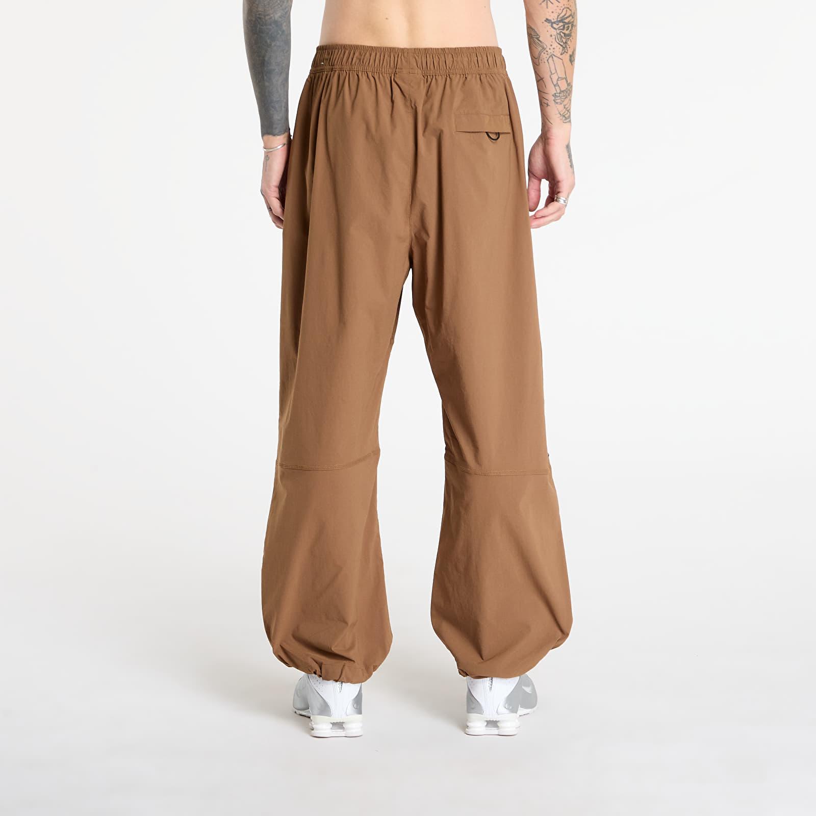 Bukser for menn Nike Tech Men's Woven Oversized Pants Mosswood Brown/ Mosswood Brown/ Black