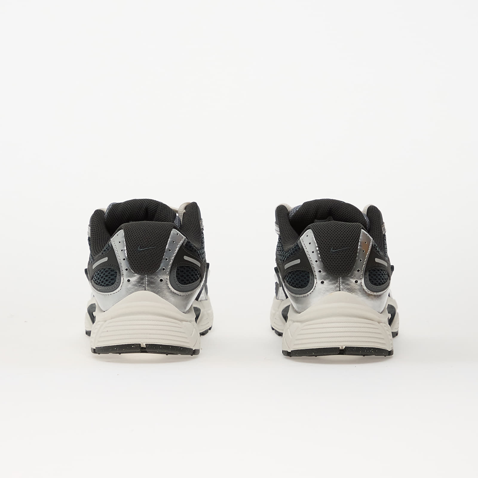 Încălțăminte și sneakerși pentru femei Nike V5 Rnr Seaweed/ Metallic Silver-Anthracite