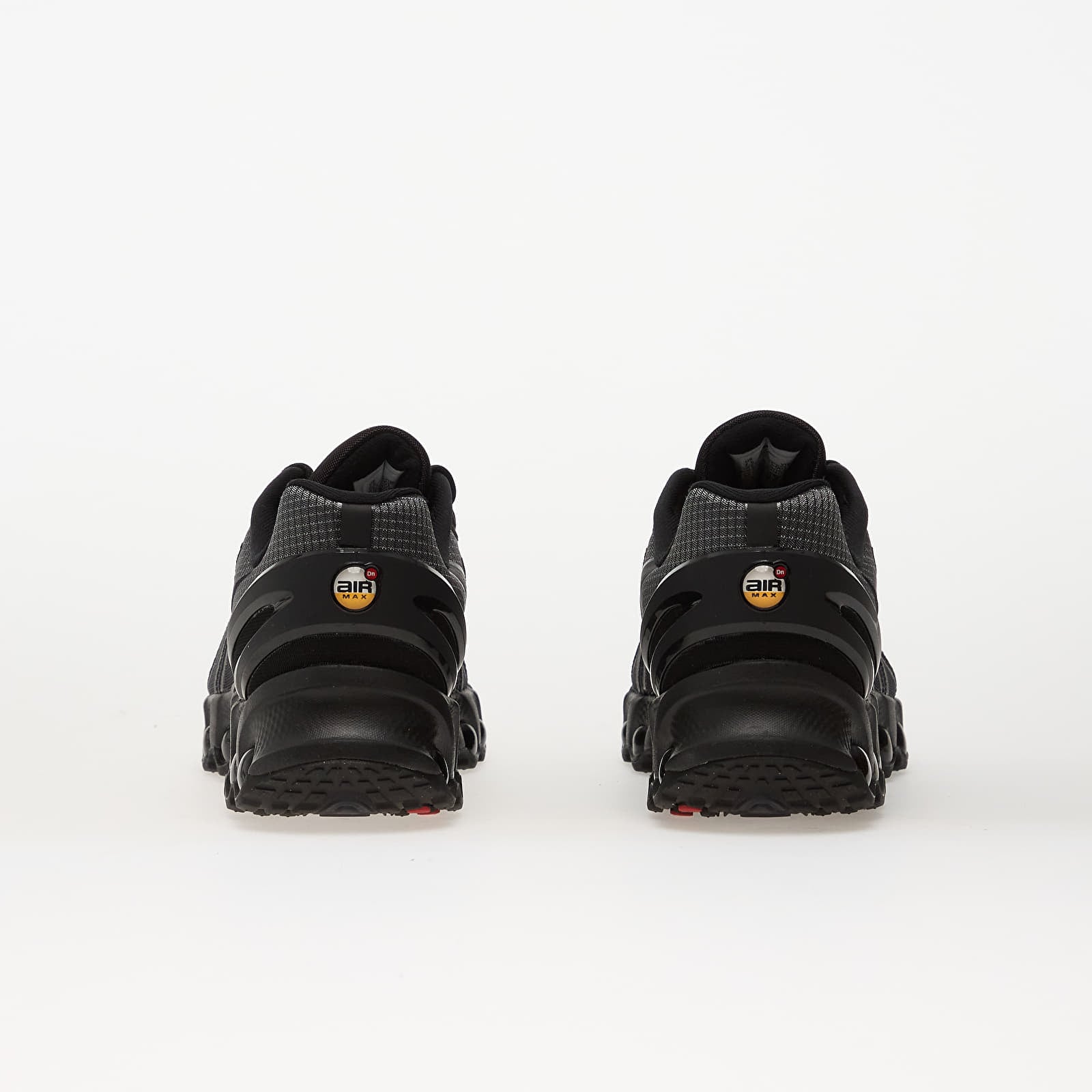 Мужская обувь Nike Air Max Dn8 Se Black/ Black-White-Dk Grey