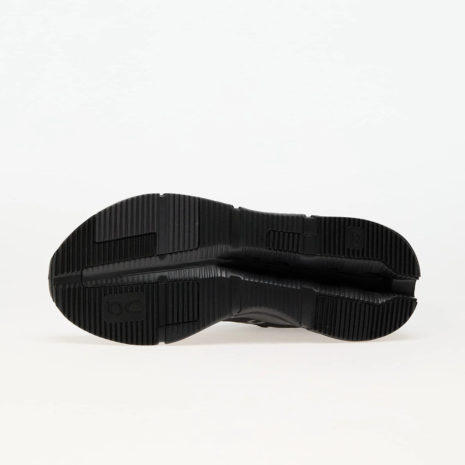 Sieviešu kedas un apavi On W Cloudnova 2 All Black