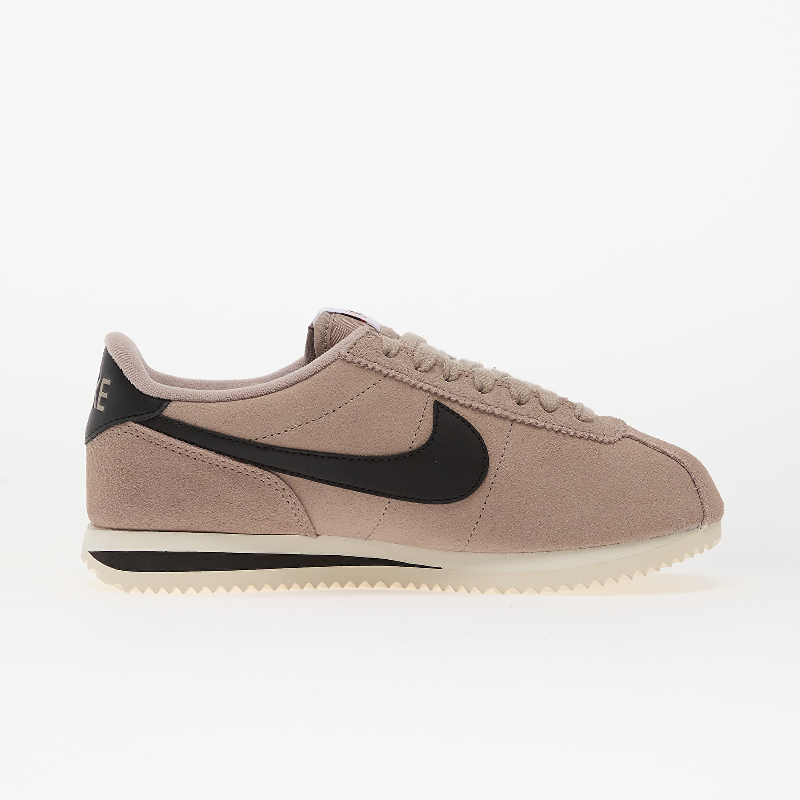 Sneakers och skor för kvinnor Nike Cortez Malt/ Black-Sail