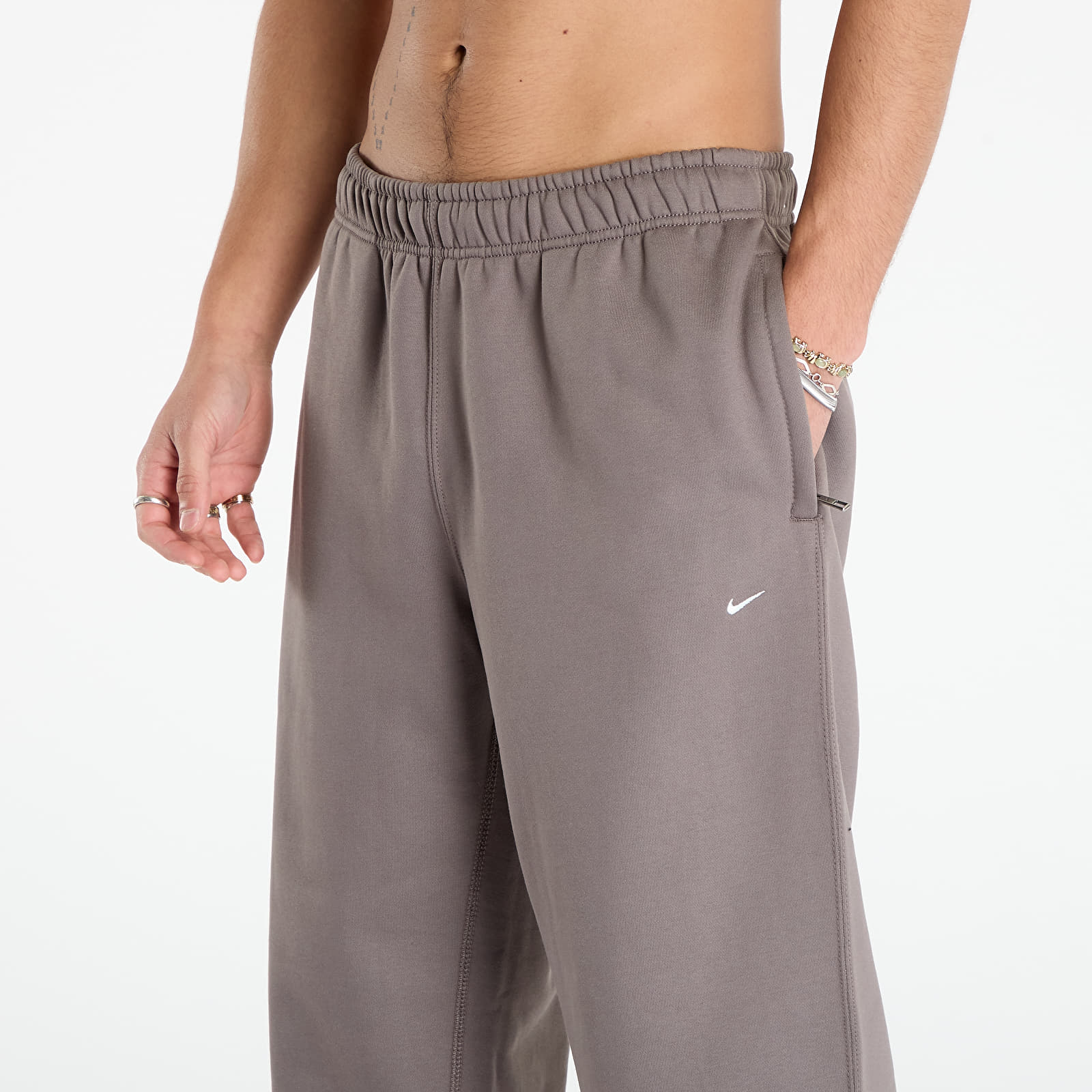 Мъжки спортни панталони Nike Solo Swoosh Men's Fleece Open-Hem Pants Cave Stone/ Cave Stone/ White