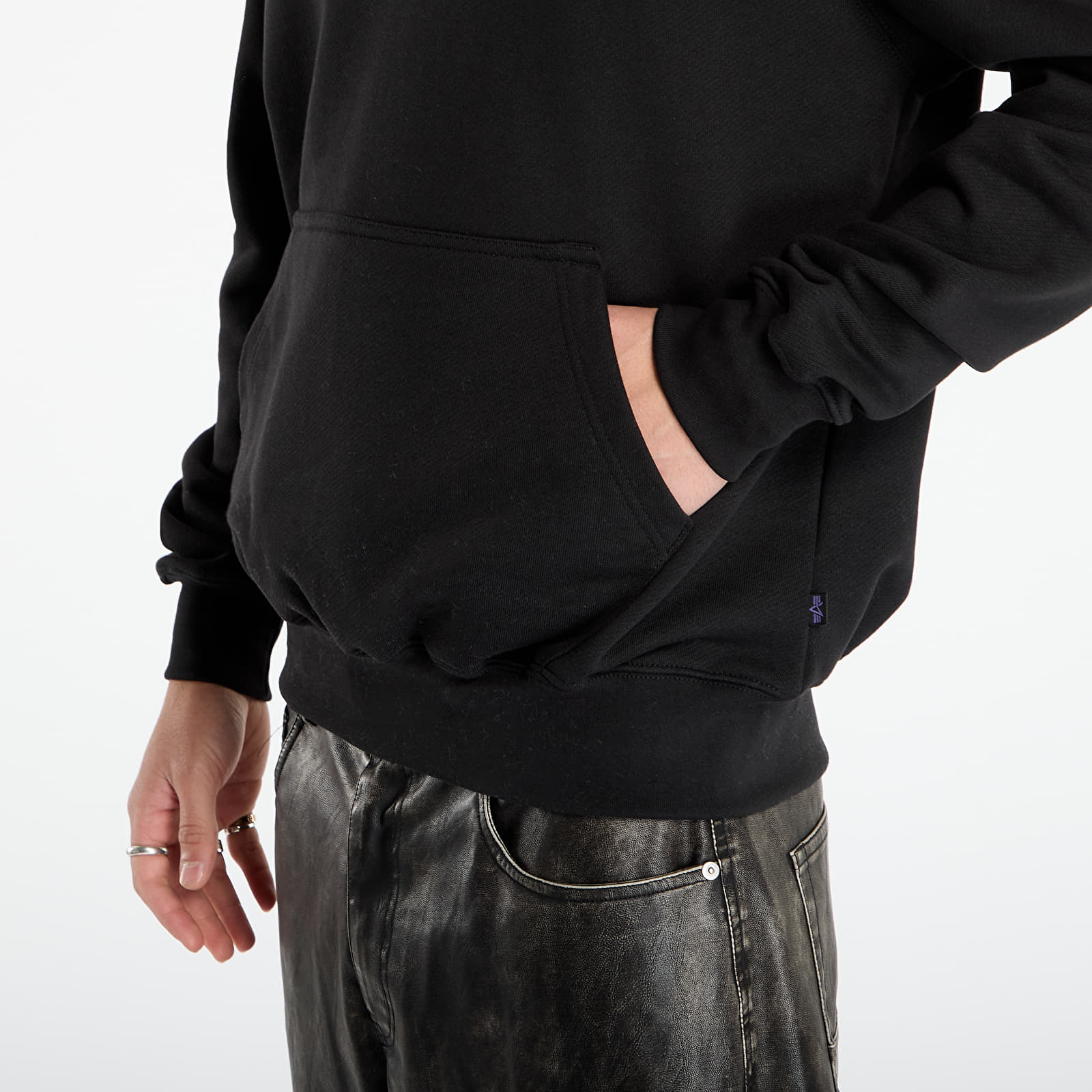 Miesten collegepaidat Alpha Industries Base Hoodie Black