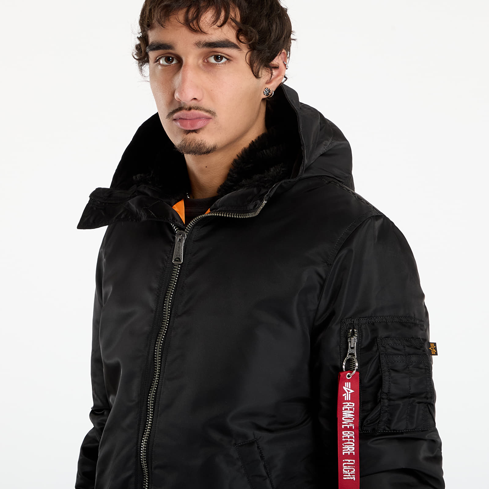 Miesten takit Alpha Industries MA-1 Hooded Black