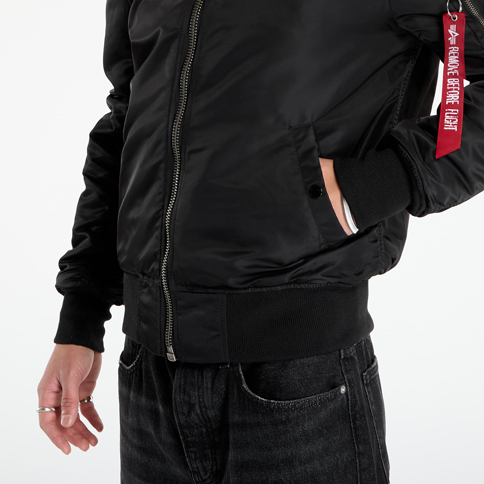 Miesten takit Alpha Industries MA-1 Hooded Black