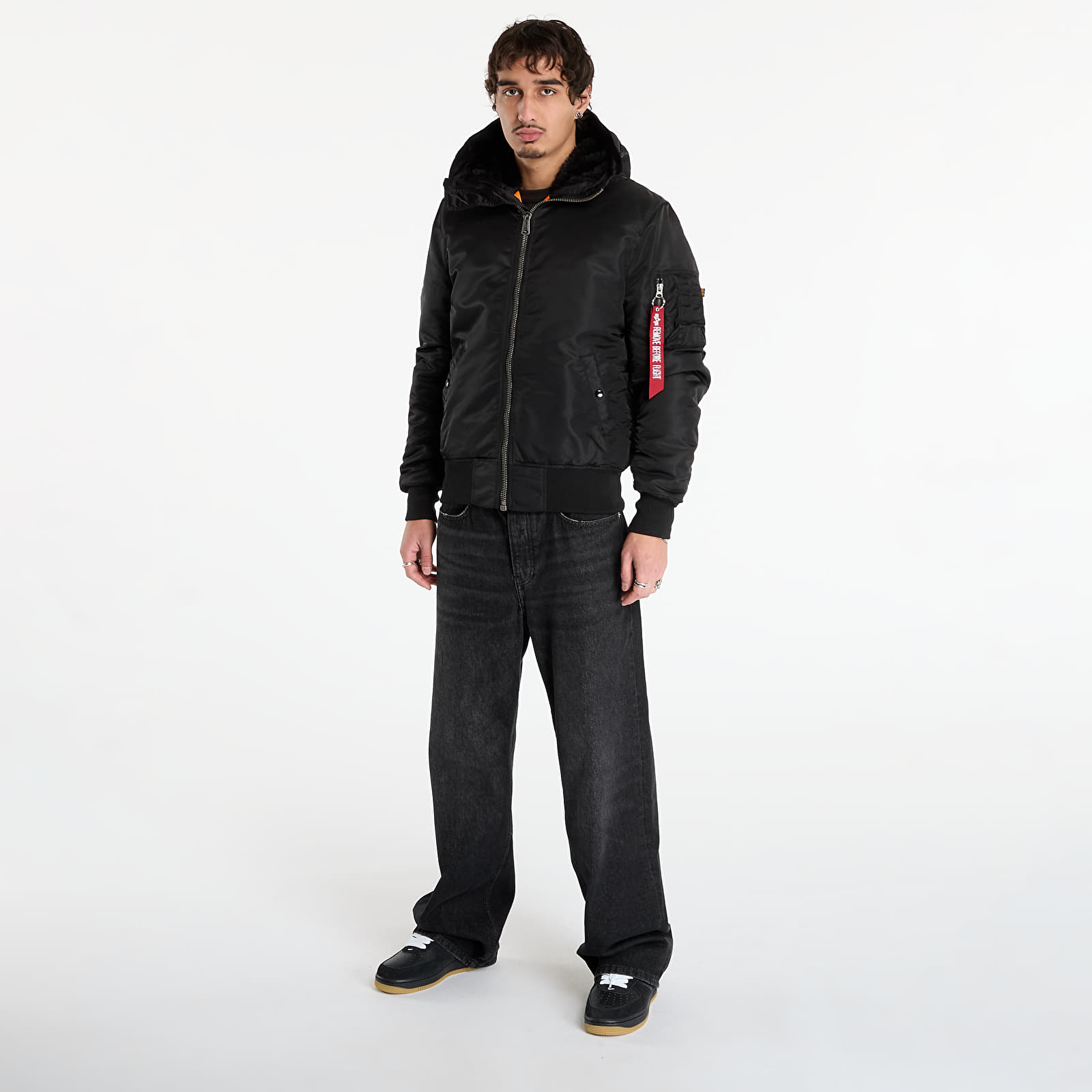 Miesten takit Alpha Industries MA-1 Hooded Black