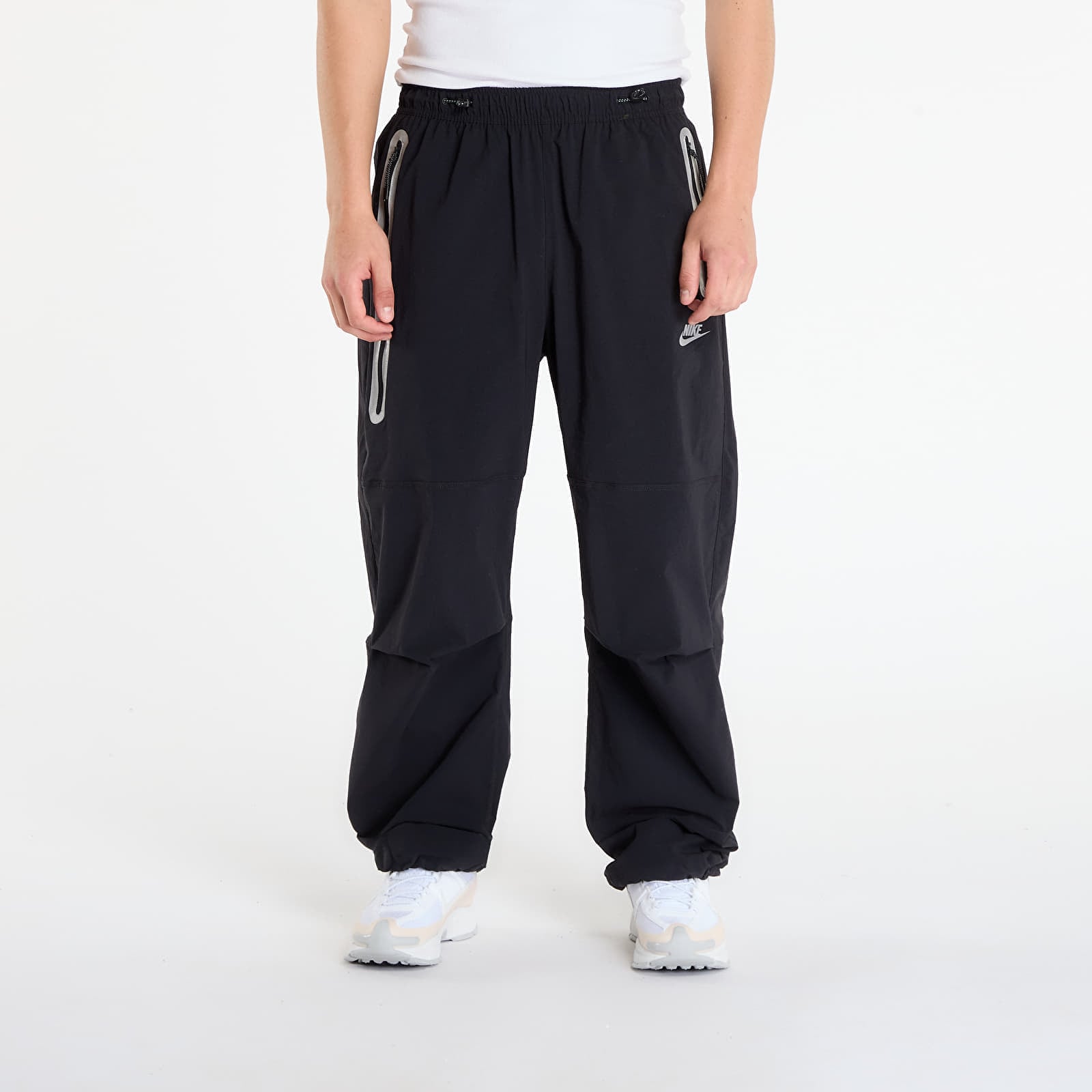 Pants Nike Tech Men's Oversized Woven Pants Black L