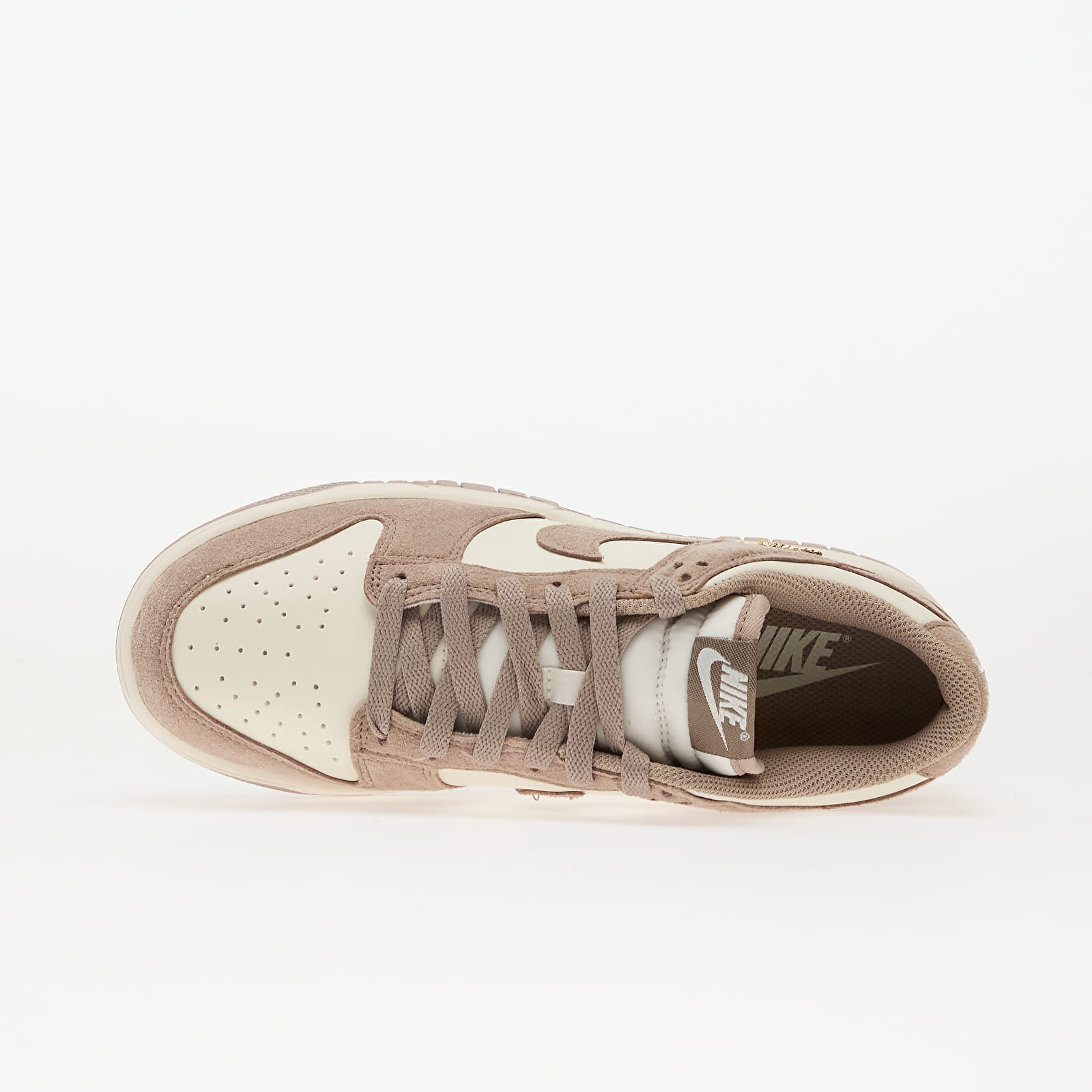 Women's sneakers and shoes Nike W Dunk Low Sail/ Malt-Metallic Gold