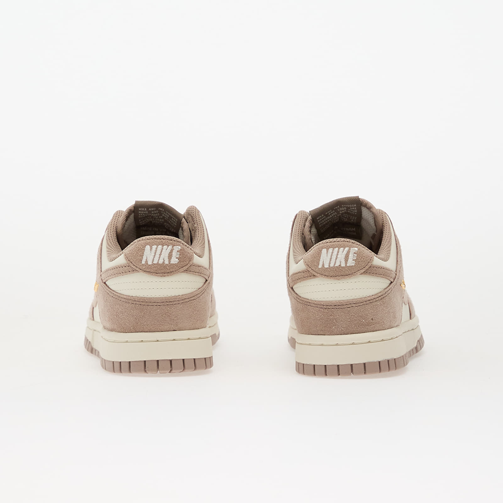 Women's sneakers and shoes Nike W Dunk Low Sail/ Malt-Metallic Gold