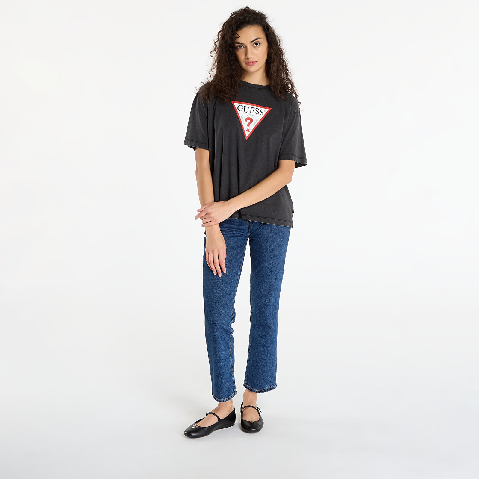 Tričká Guess Jeans Ss Cn Os Iconic T-shirt Black