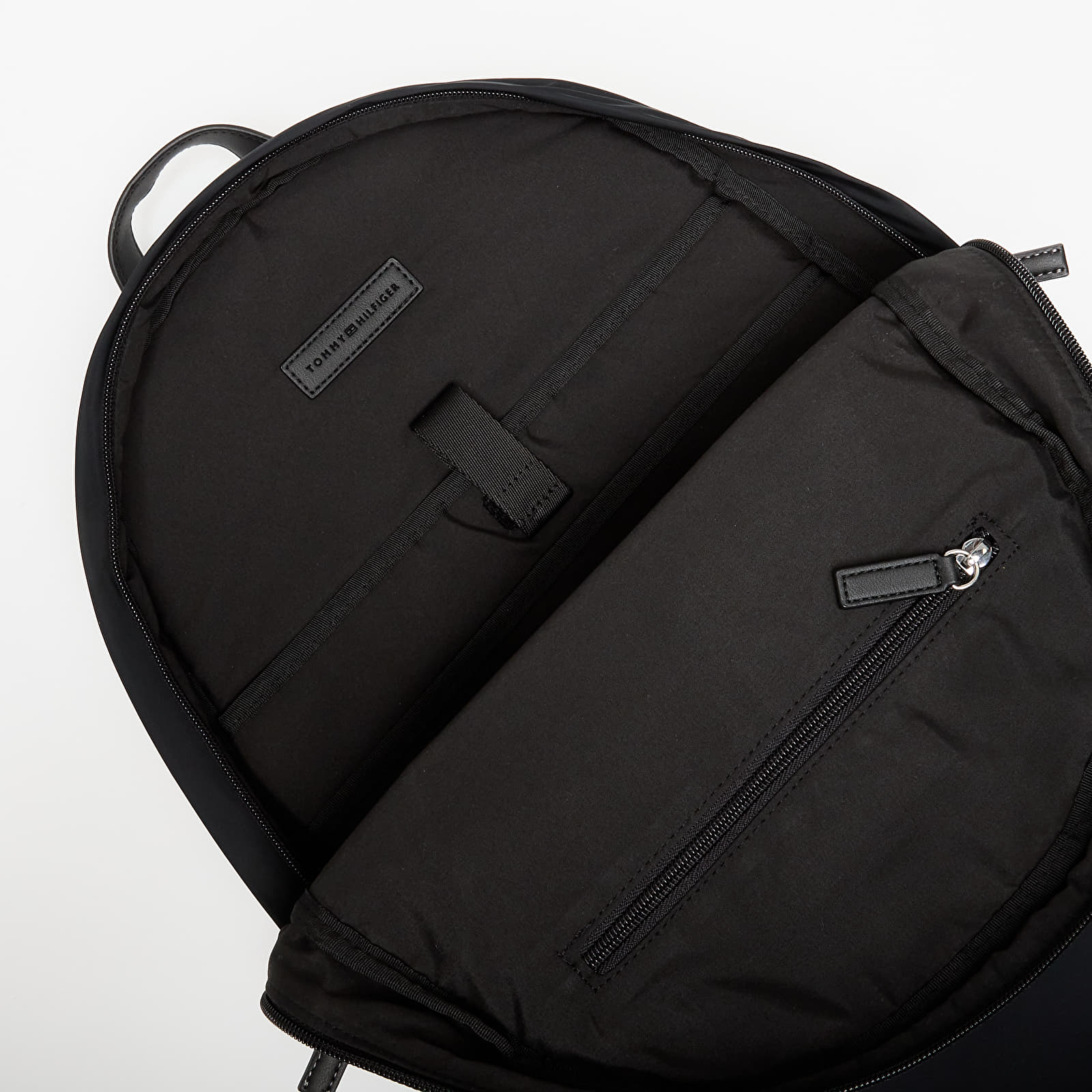 Backpacks Tommy Hilfiger Th Nylon Daily Backpack Black