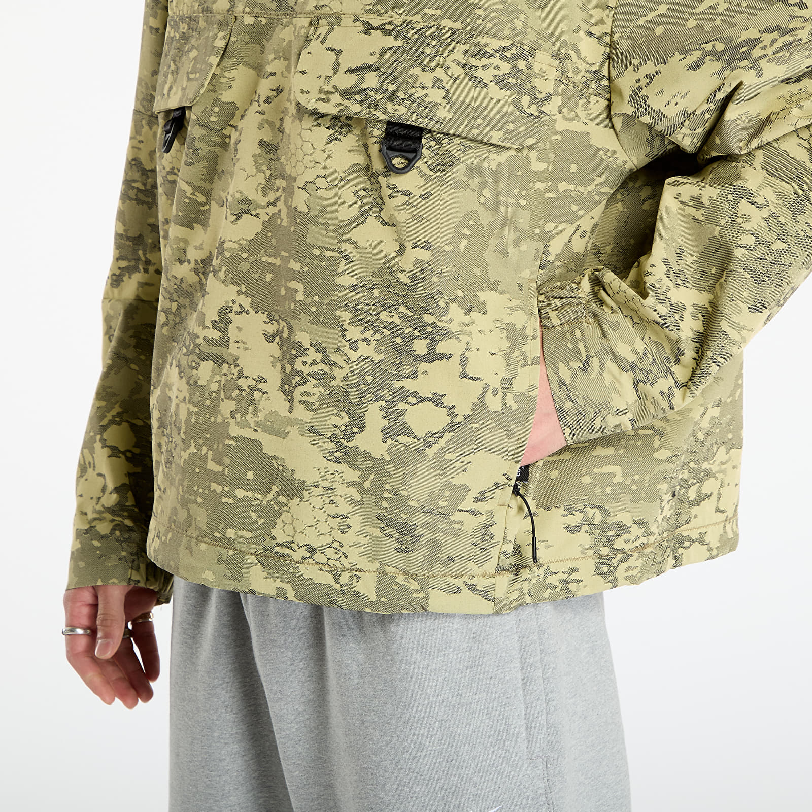 Pánské bundy Nike Tech Men's Woven CORDURA® Jacket Neutral Olive/ Black