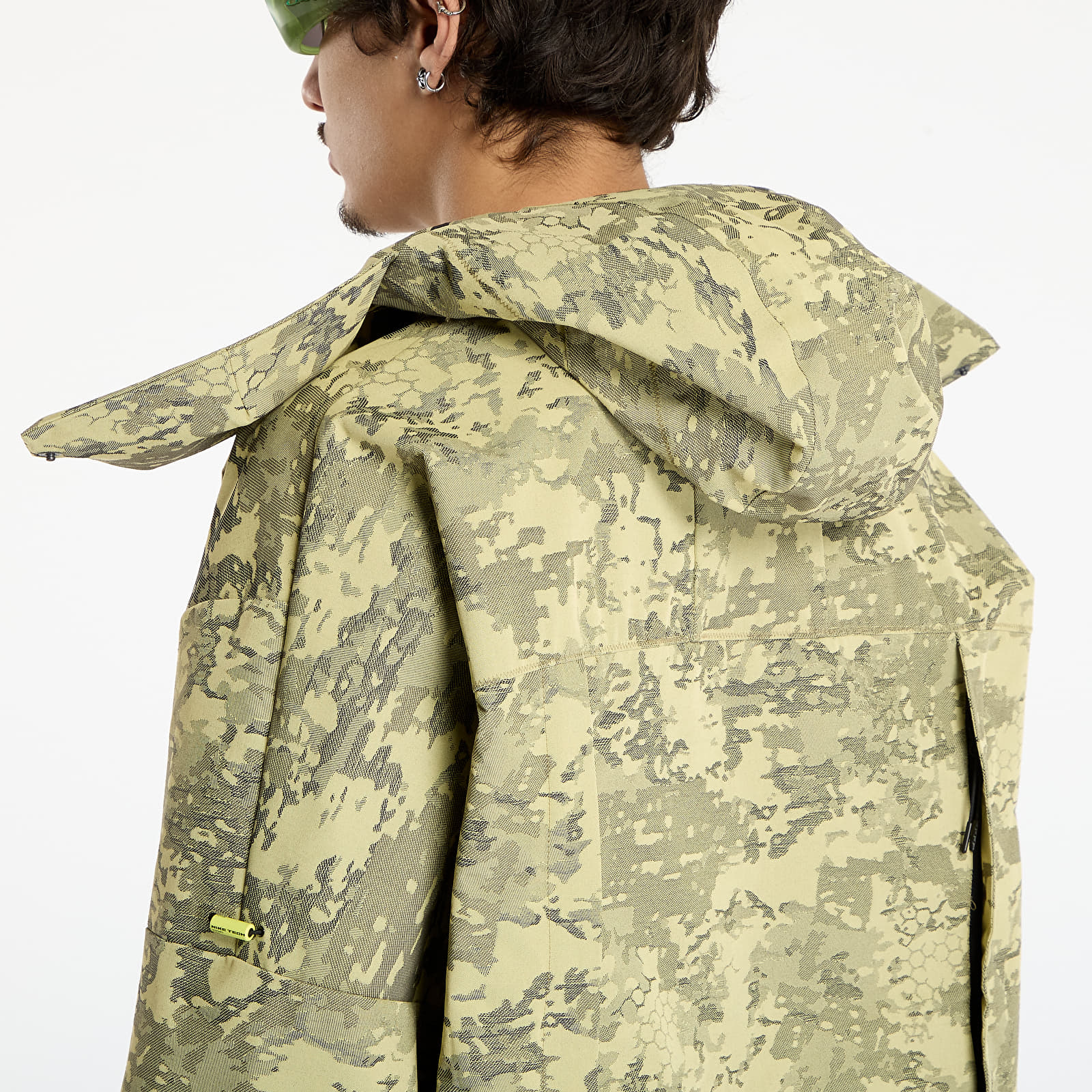 Pánské bundy Nike Tech Men's Woven CORDURA® Jacket Neutral Olive/ Black