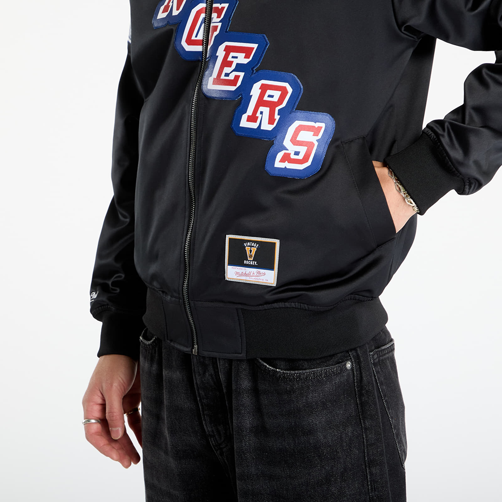 Herrenjacken Mitchell & Ness NHL Maxxed Out Satin Jacket Rangers Mark Messier Black