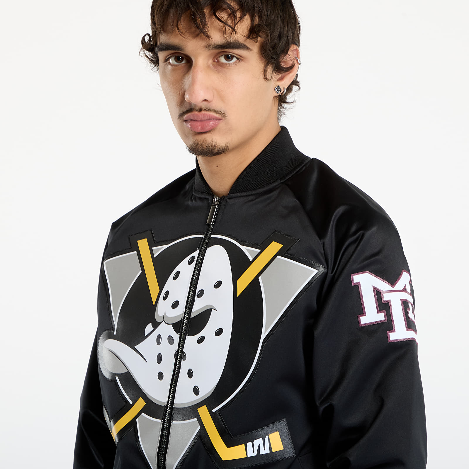 Muške jakne Mitchell & Ness NHL Maxxed Out Satin Jacket Ducks 1992 Teemu Selanne Black