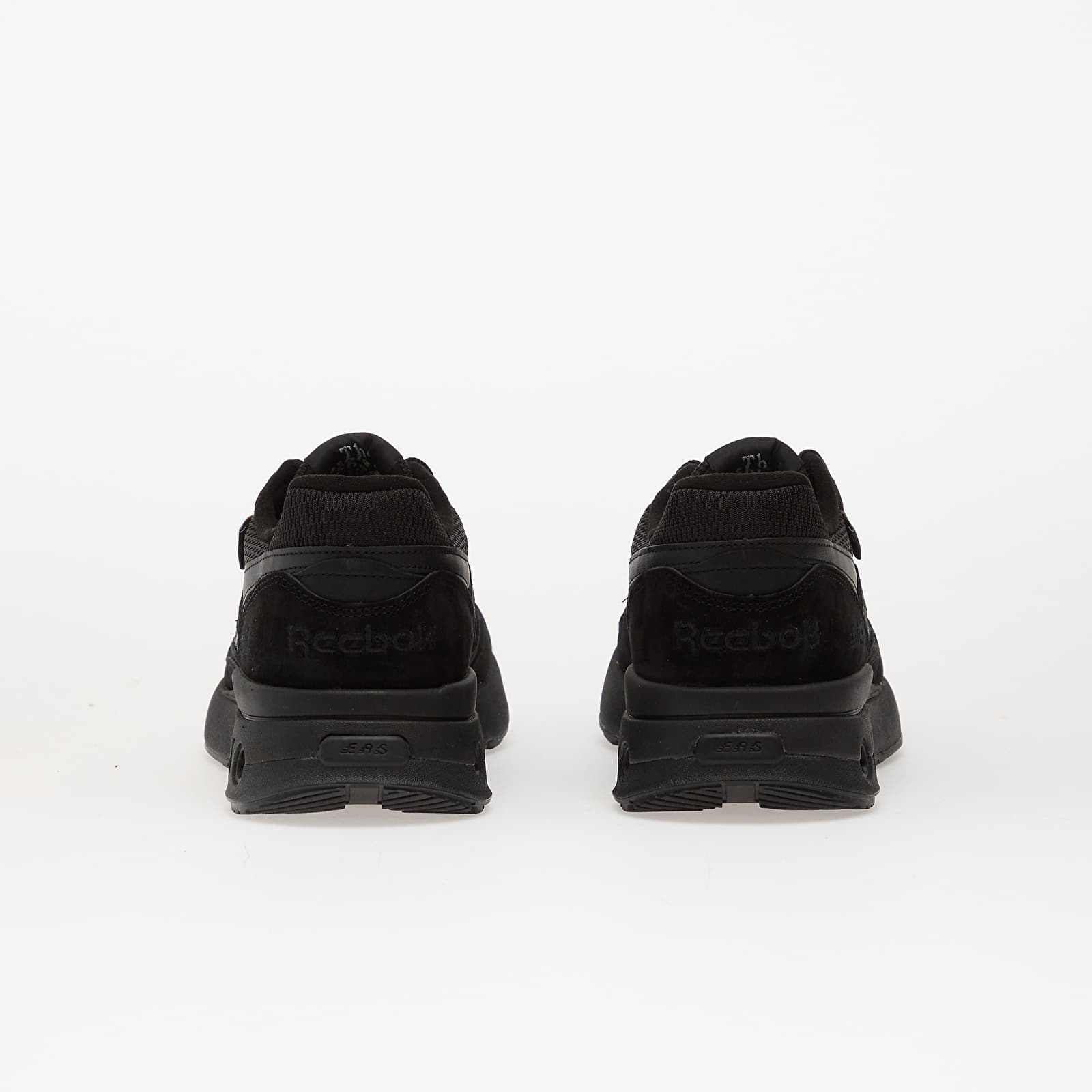 Men's sneakers and shoes Reebok Ers World Black/ Black/ Washed Black