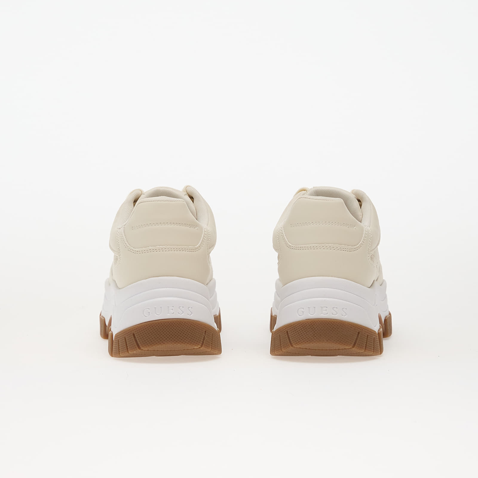 Дамски кецове и обувки Guess Berrett 2 Cream