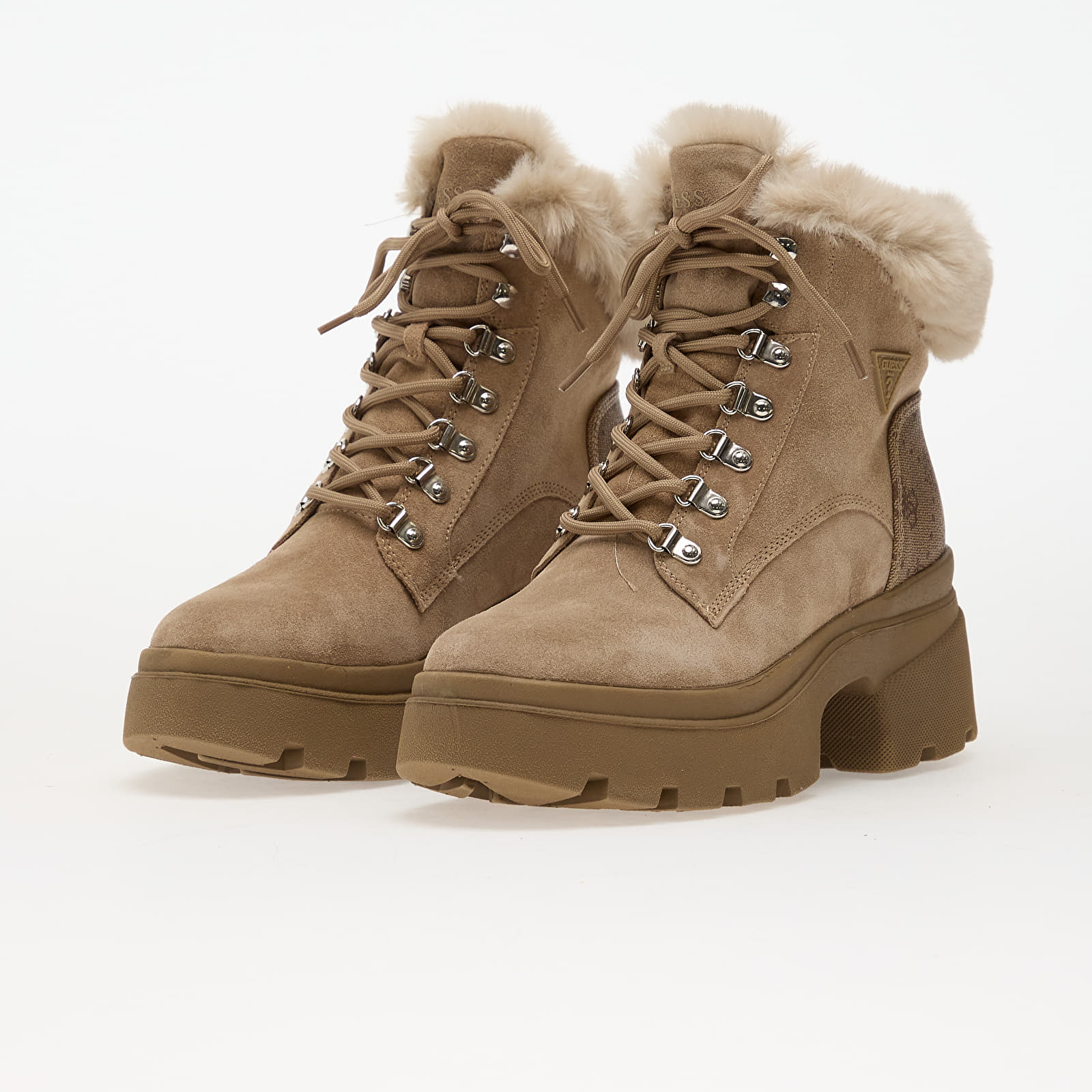 Women's sneakers and shoes Guess Yareli Natu