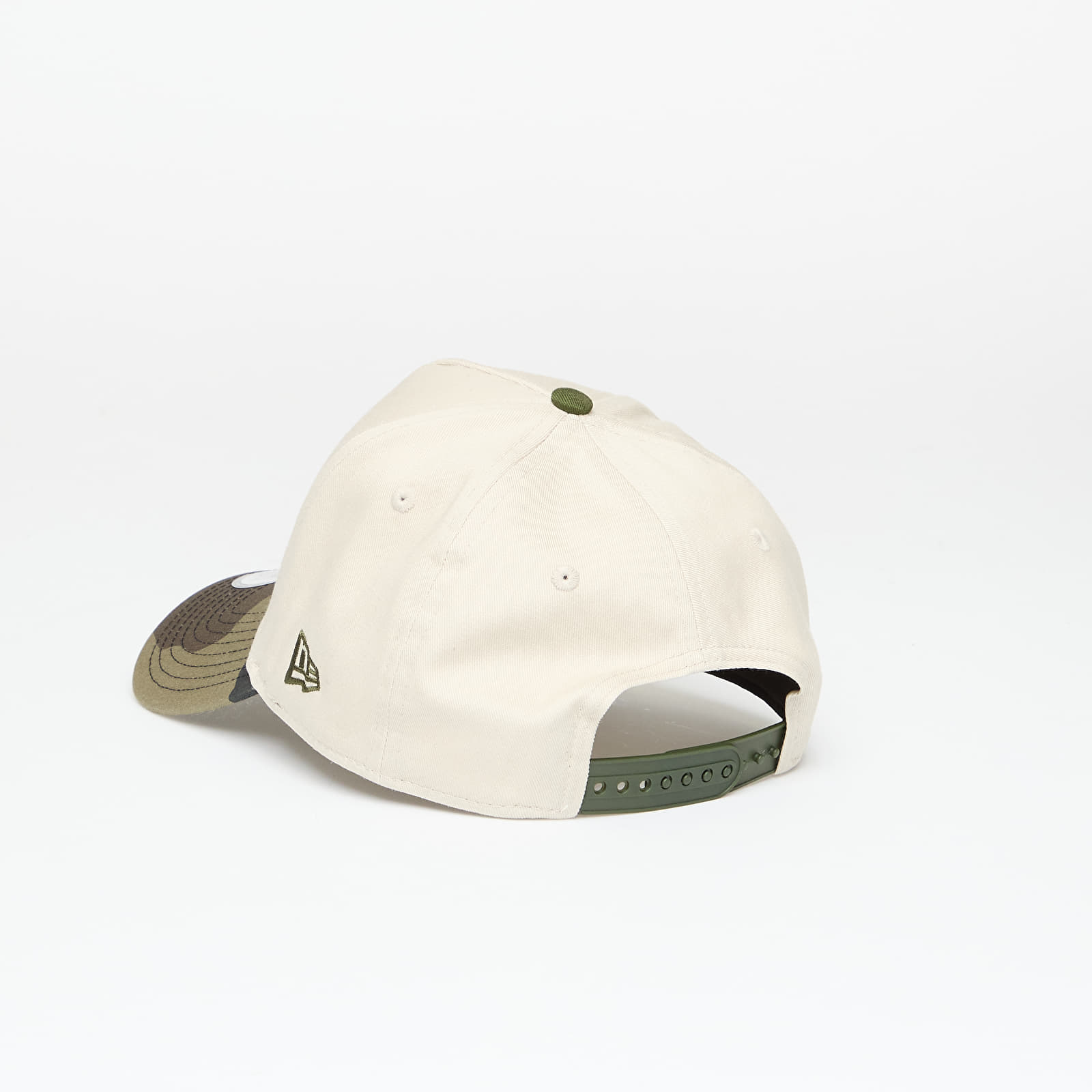 Caps New Era Camo Patch 9FORTY E-Frame Adjustable Cap Cream