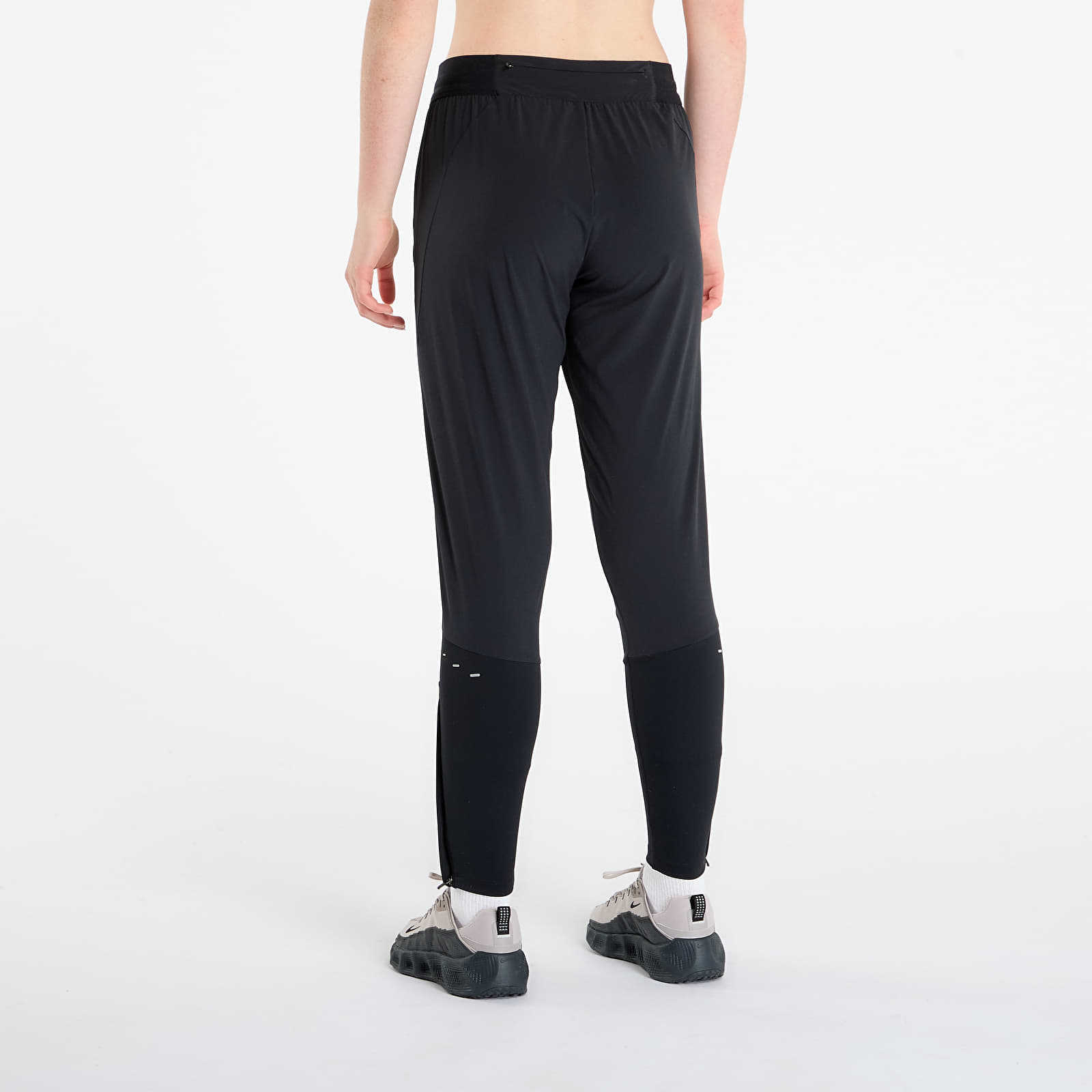Women's Trousers Nike Swift Women's Dri-FIT Mid-Rise Running Pants Black/ Reflective Silv