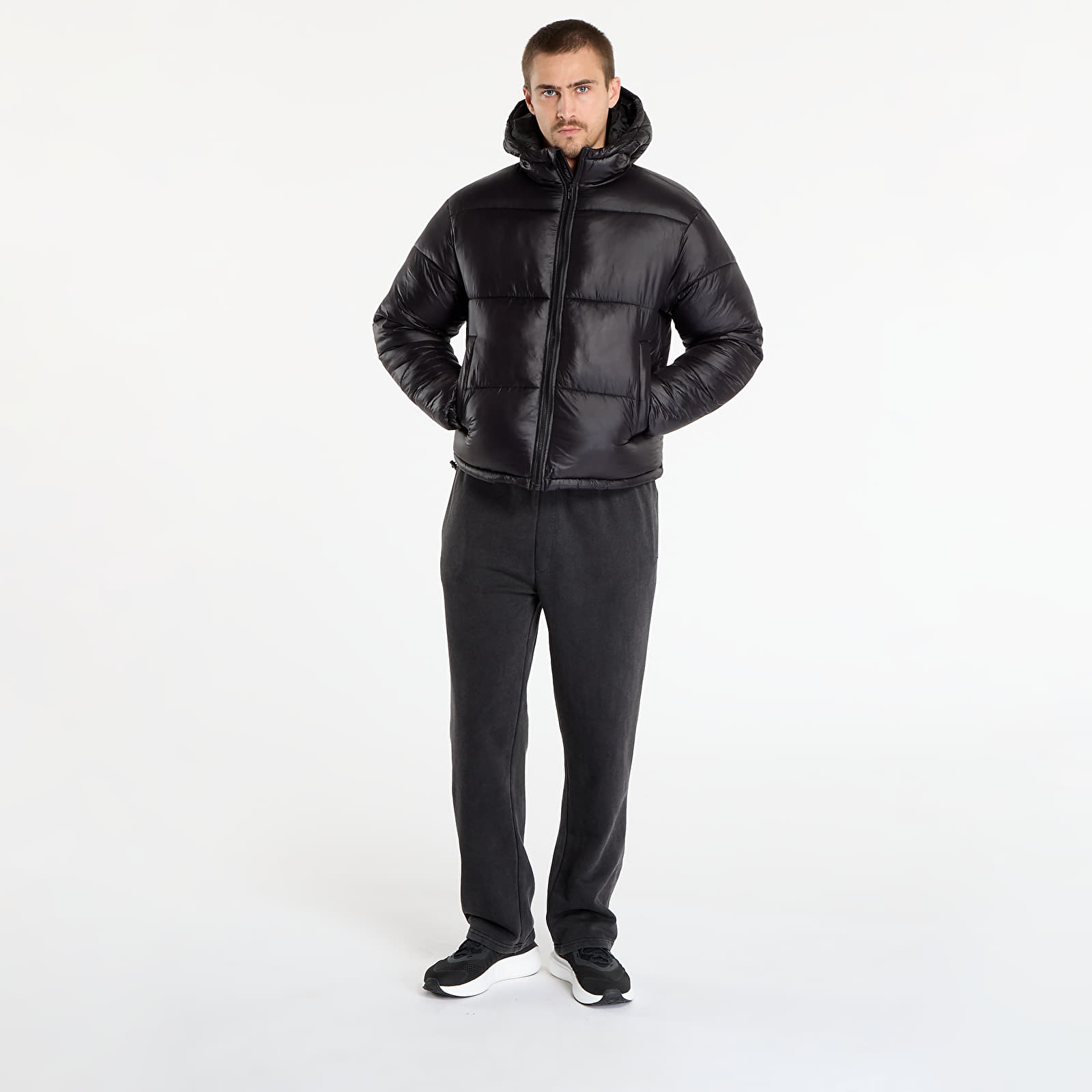 Jackets Urban Classics Shiny Puffer Jacket With Hood Black