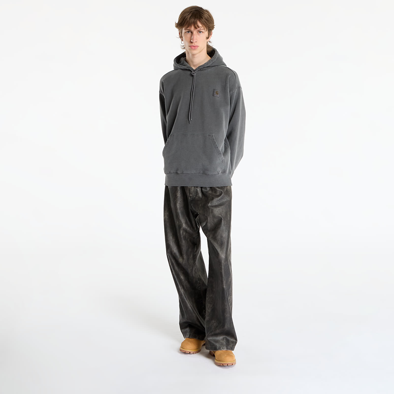 Mikiny Carhartt WIP Hooded Vista Sweat UNISEX Black Garment Dyed