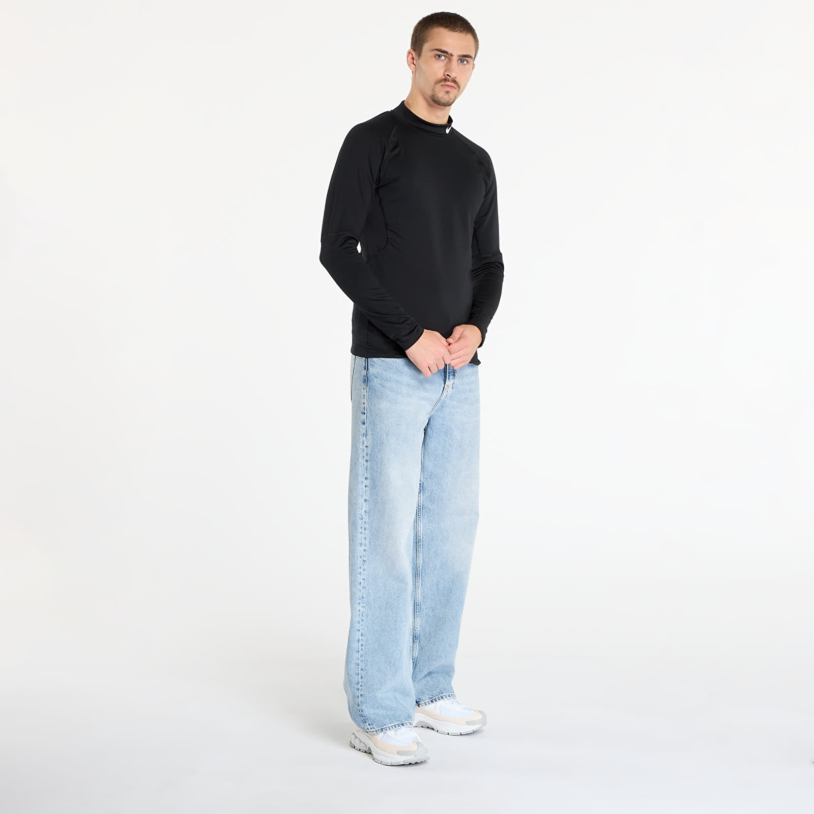 Férfi pólok Nike Pro Men's Dri-FIT Warm Long-Sleeve Fitness Mock Black/ White