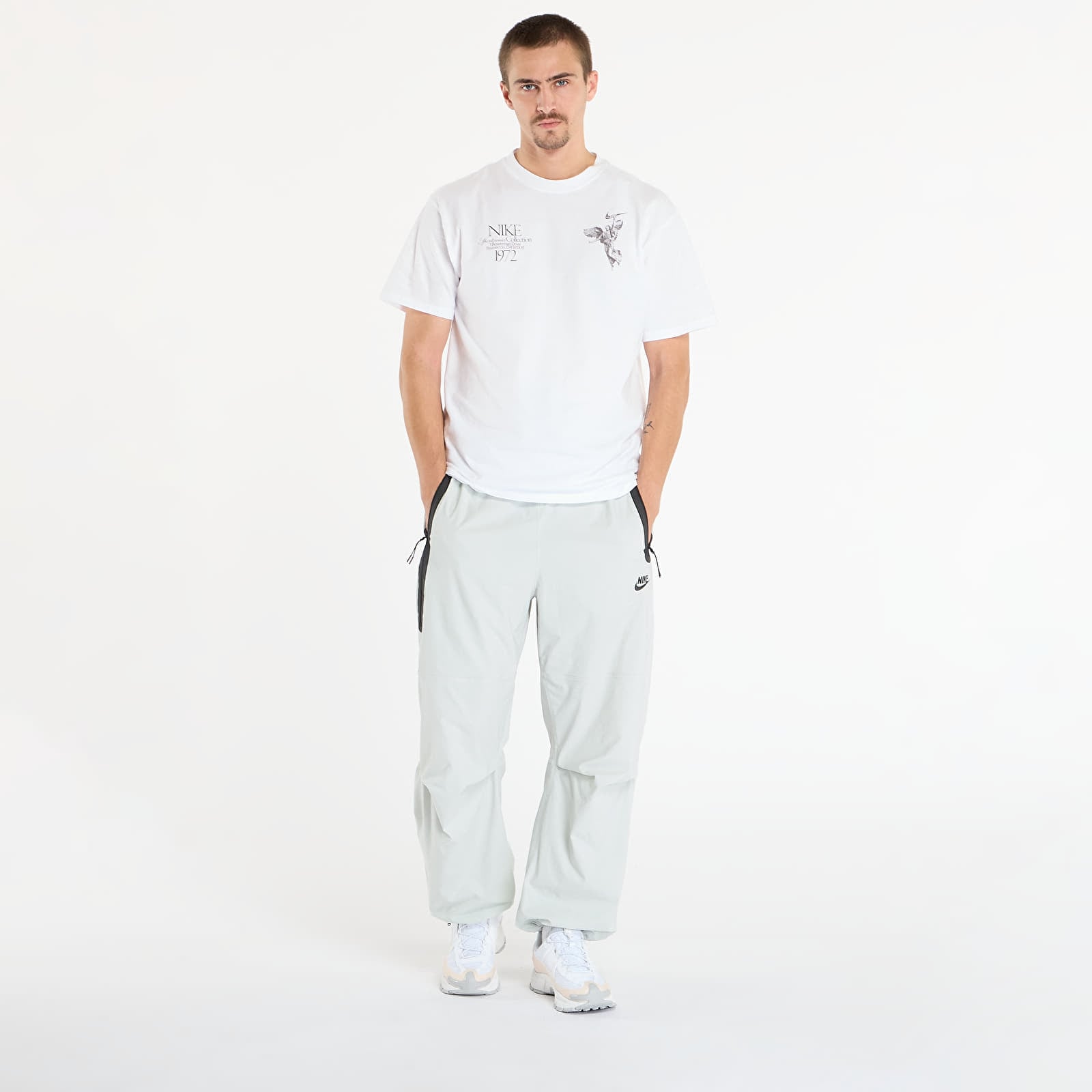 Spodnie Nike Tech Men's Woven Oversized Pants Light Silver/ Light Silver/ Black