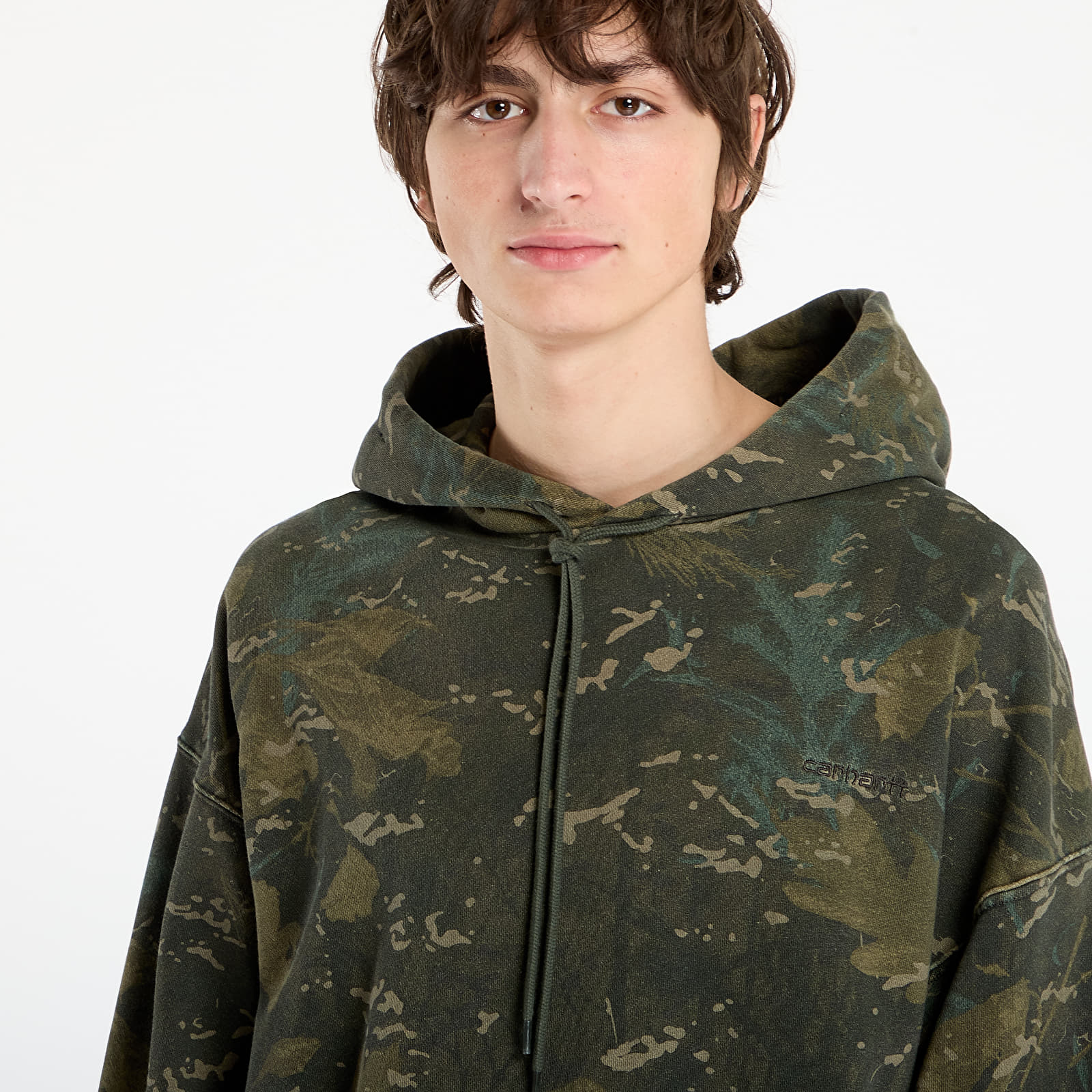 Мъжки суичъри Carhartt WIP Hooded Benton Sweat Camo Combi/ Green Garment Dyed