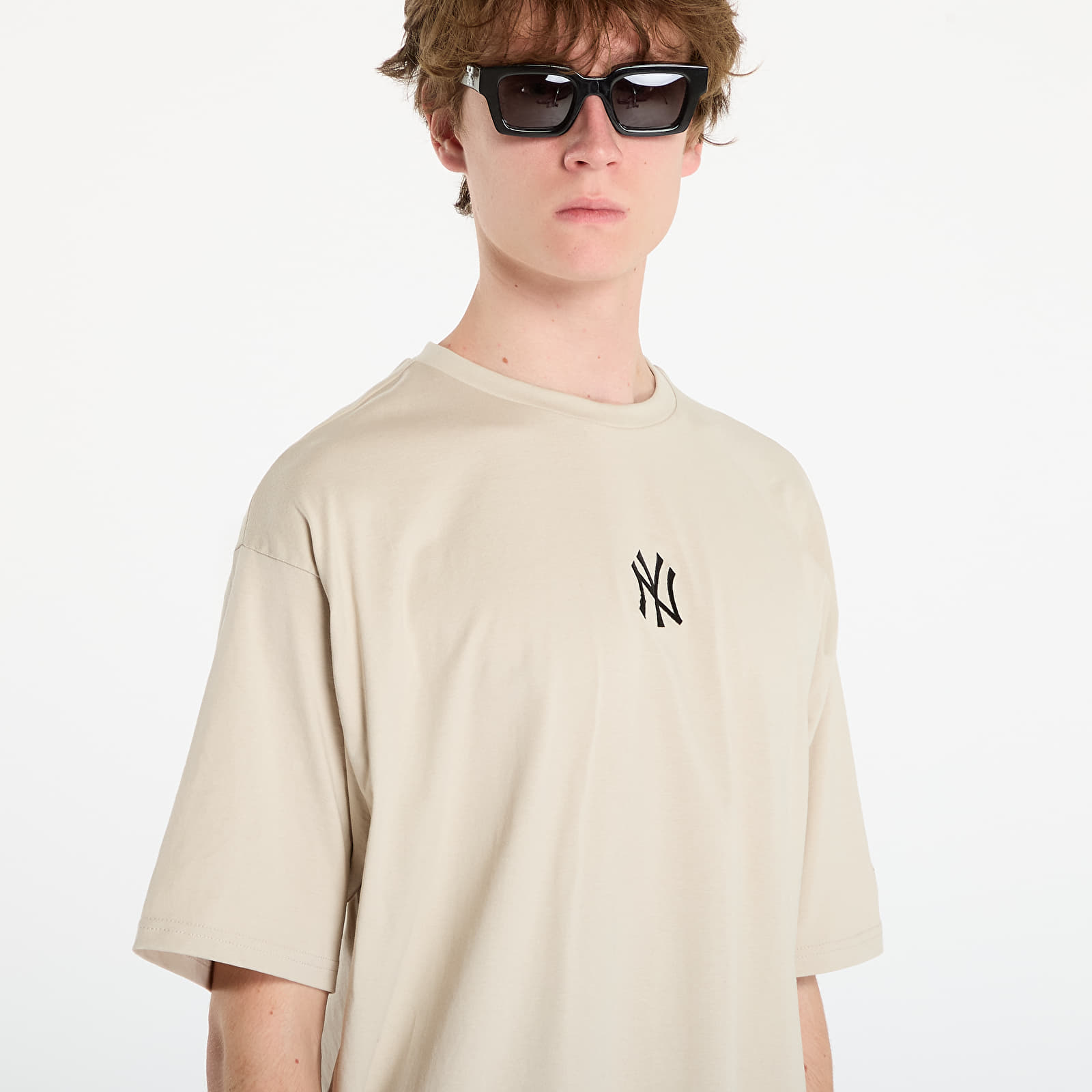 Мъжки тениски New Era MLB Nos Le Midi Os Tee New York Yankees UNISEX Stone