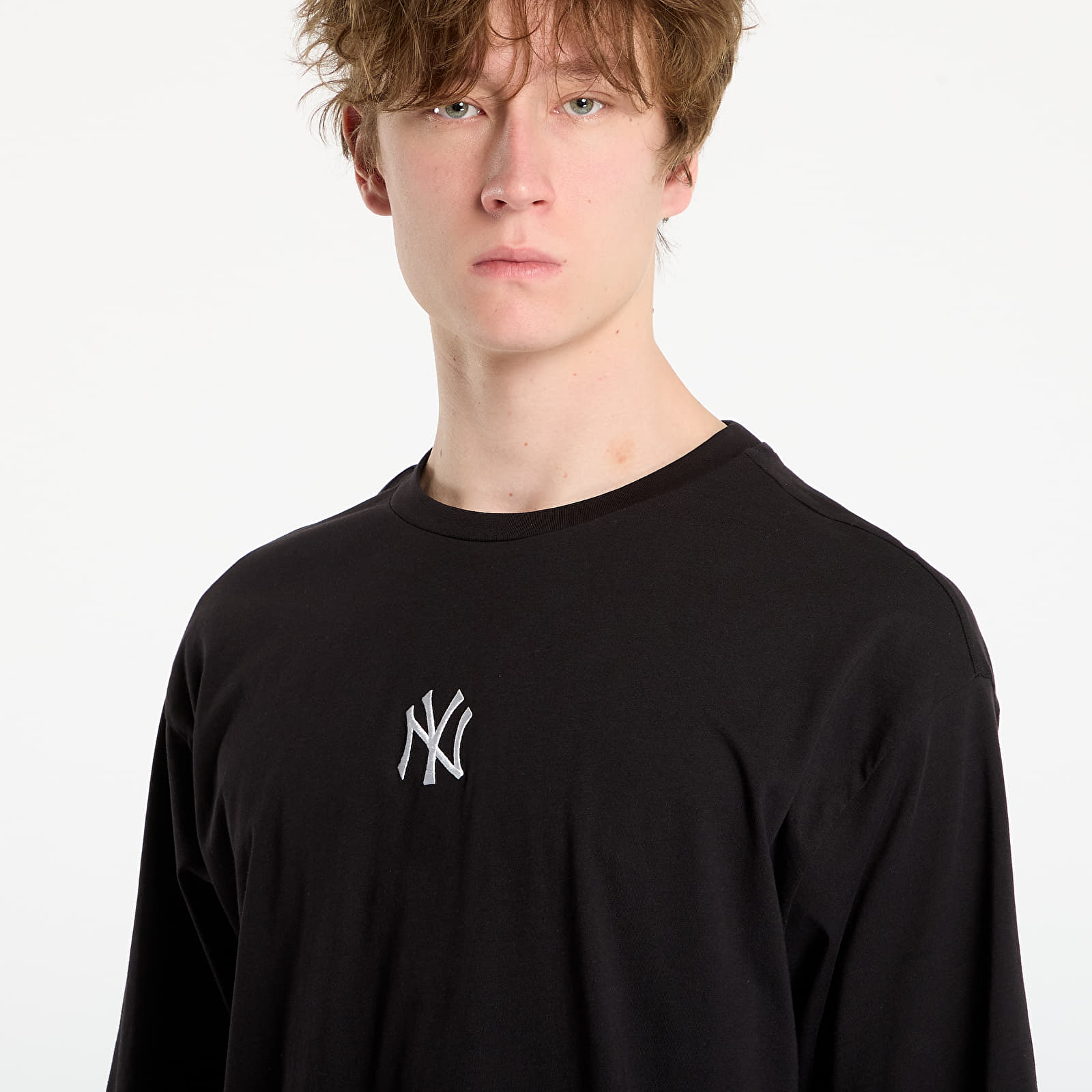 Мъжки тениски New Era MLB New York Yankees Nos Le Midi Tee UNISEX Black