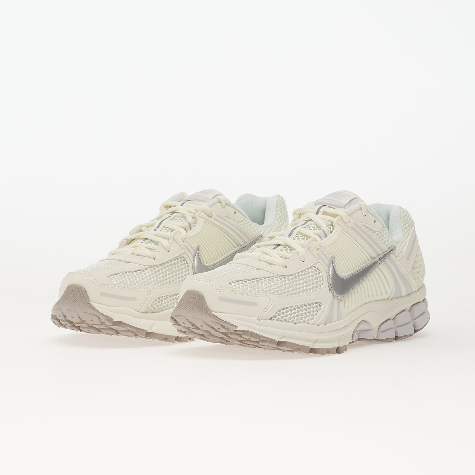 Buty męskie Nike Zoom Vomero 5 Sail/ Metallic Silver-Vast Grey
