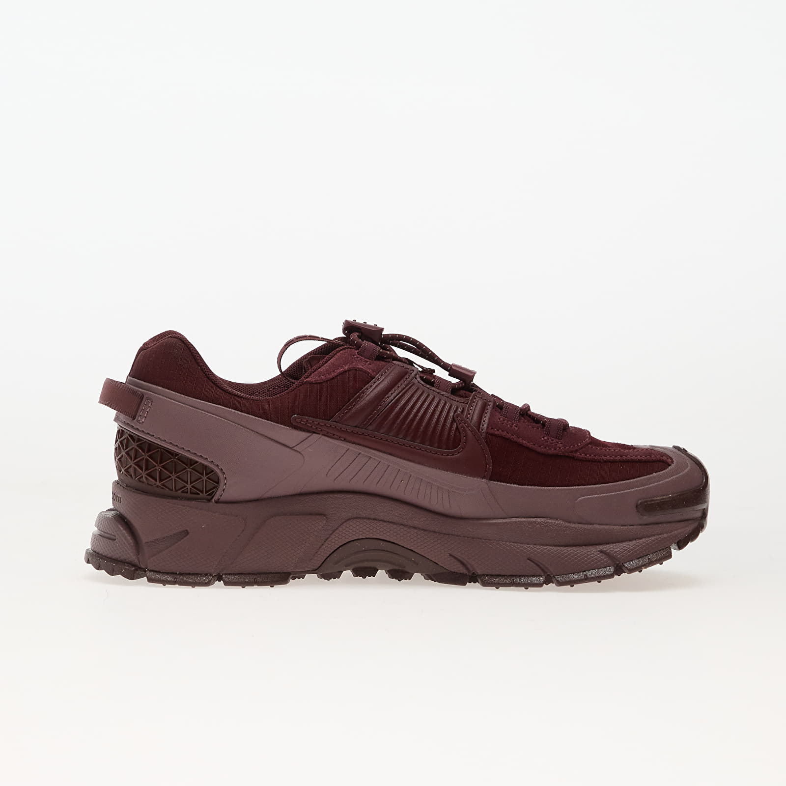 Women's sneakers and shoes Nike Zoom Vomero Roam Tattoo/ Burgundy Crush-Dark Team Red