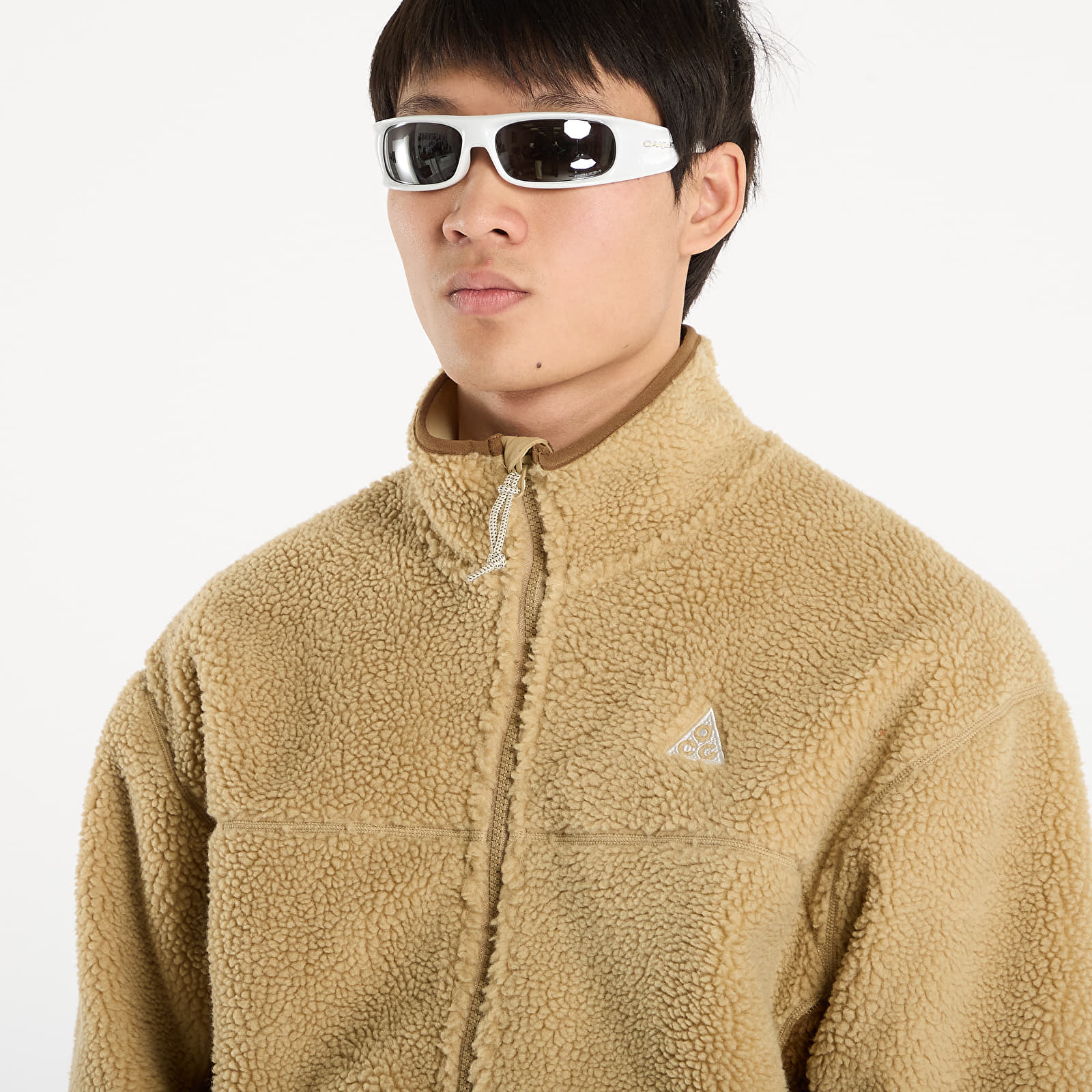 Herrenjacken Nike ACG "Canwell Glacier" Men's Therma-FIT ADV Windproof Jacket Parachute Beige/ Summit White