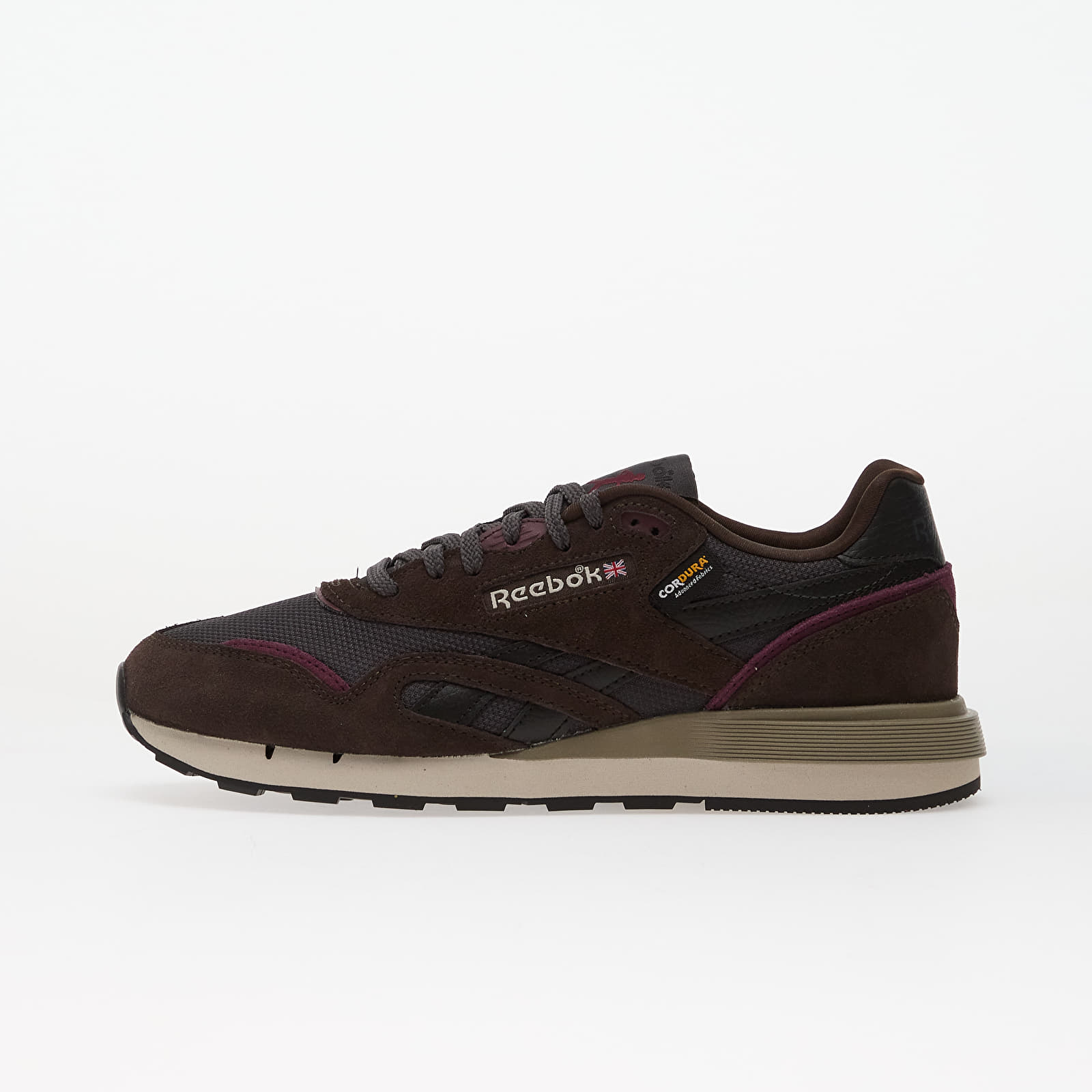 Încălțăminte și sneakerși pentru bărbați Reebok Classic Nylon 89 Washed Black/ Black/ Black Cherry