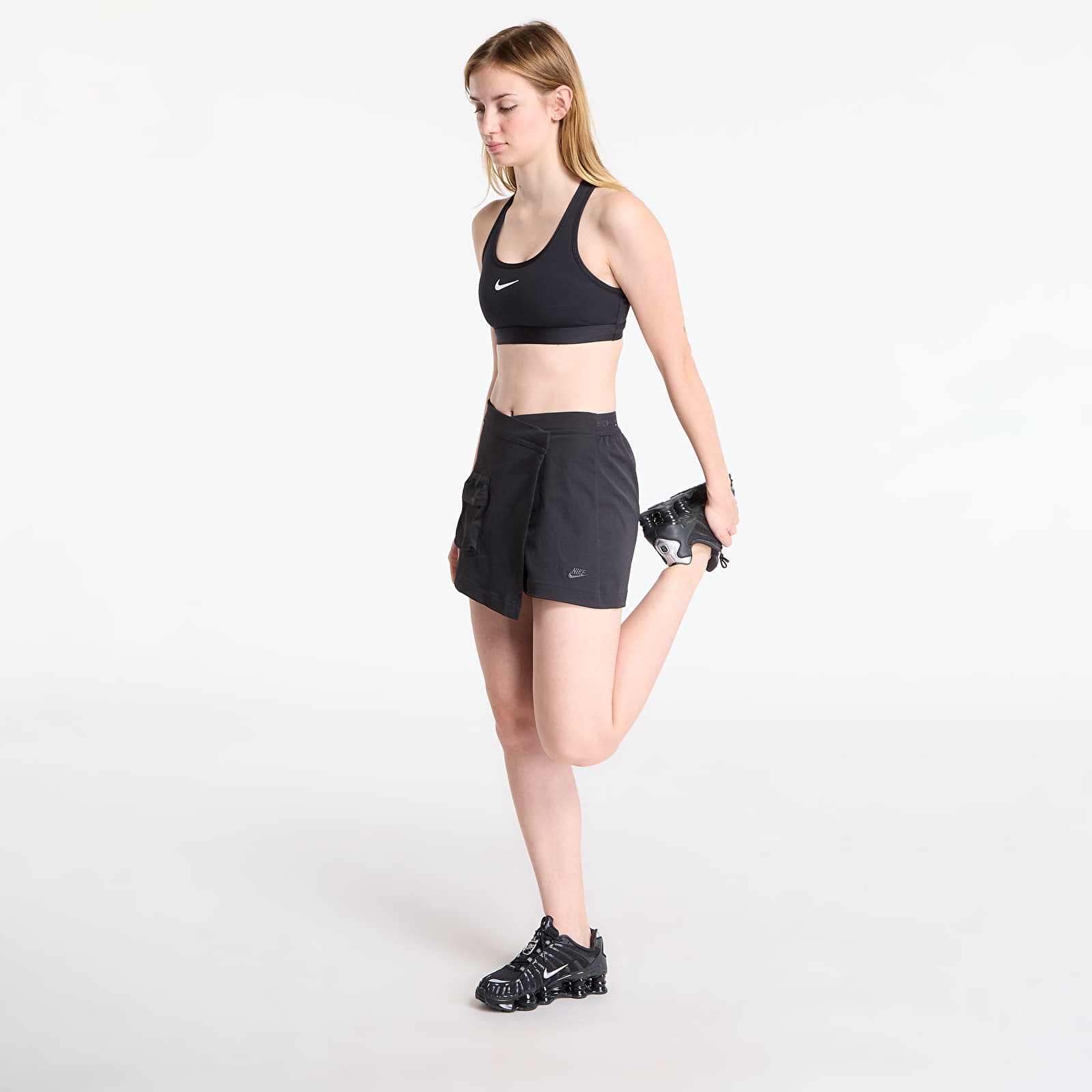 Ženski grudnjaci Nike Swoosh Medium Support Women's Padded Sports Bra Black/ White