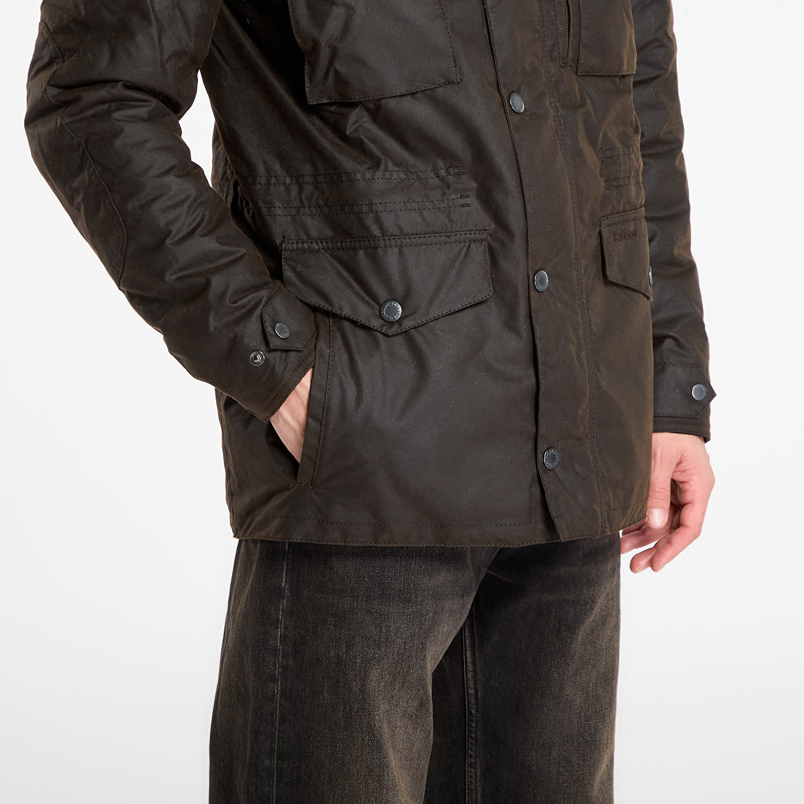 Meeste jakid Barbour Winter Sapper Wax Jacket Black