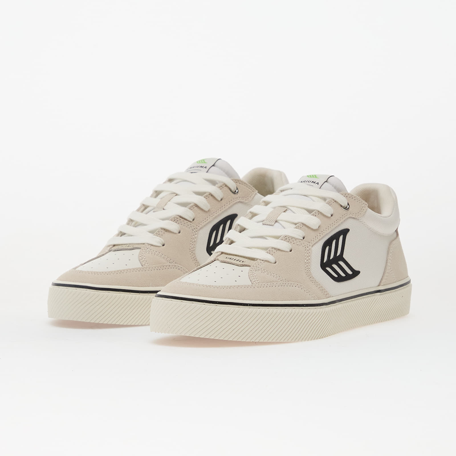 Men's sneakers and shoes Cariuma M Vallely Pro Off-White Vintage/ Black