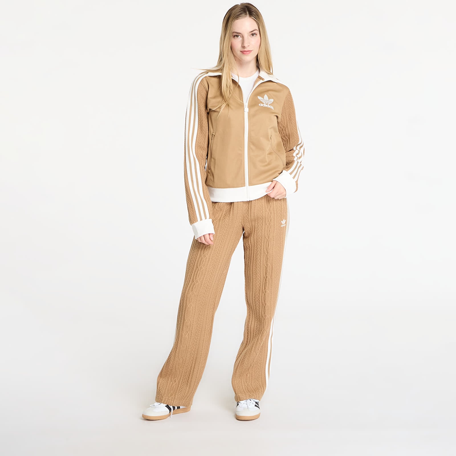 PĂĽksid adidas Knit Classic Track Pants Cardboard