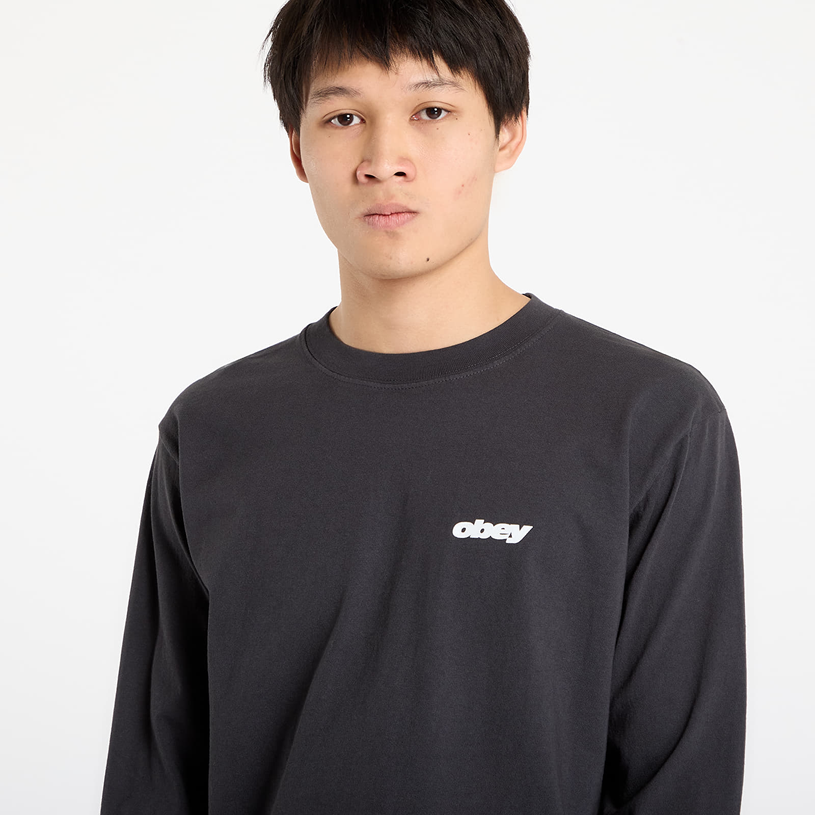 Tricouri bărbați OBEY Star Long Sleeved T-Shirt. Pigment True Vintage Black