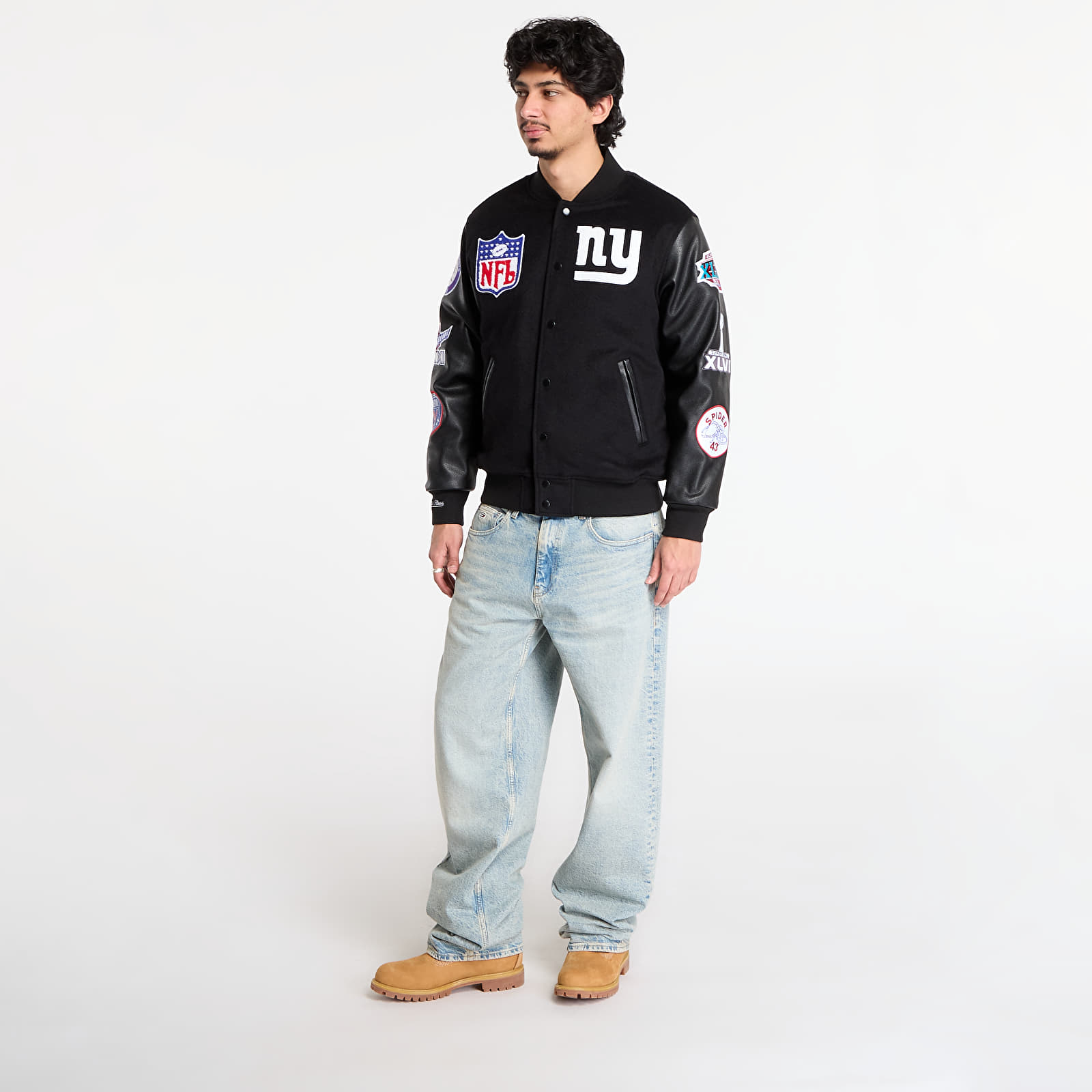 Pánské bundy Mitchell & Ness NFL Blackout Collection Varsity Jacket New York Giants Black