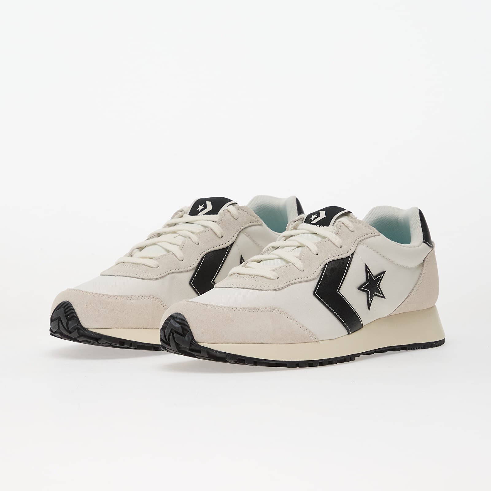 Men's sneakers and shoes Converse Converse Omega Trainer Vintage White/ Vintage White