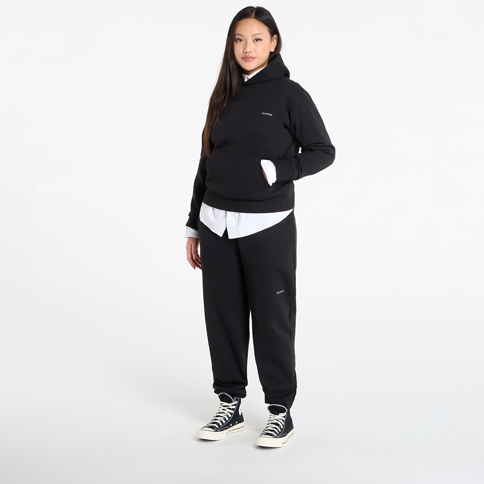 Felpe Queens Women's Sweats Essential Hoodie Black
