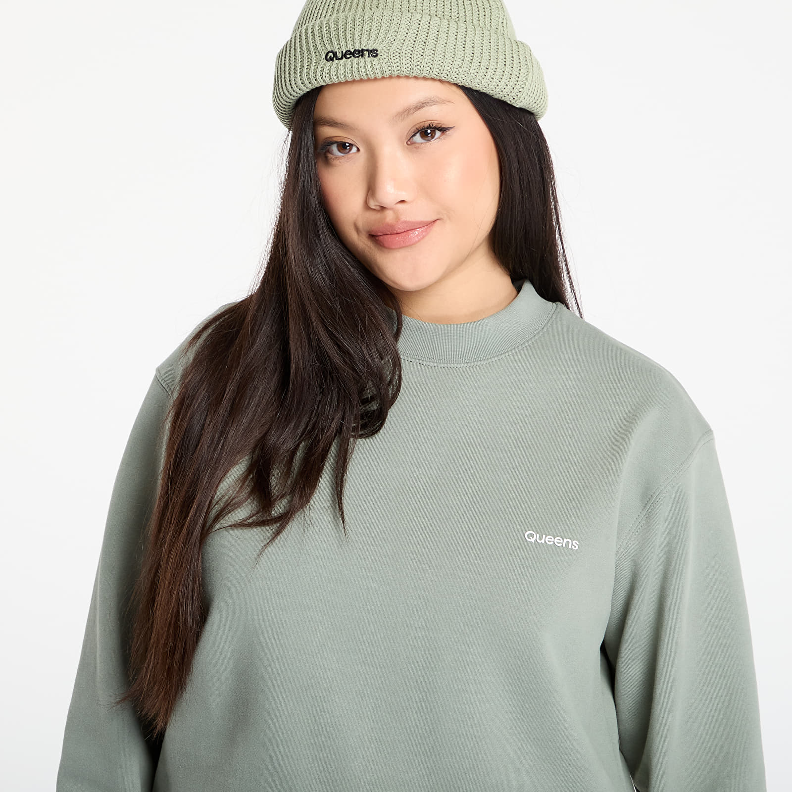 Суичърти Queens Women's Sweats Essential Crewneck Leaf