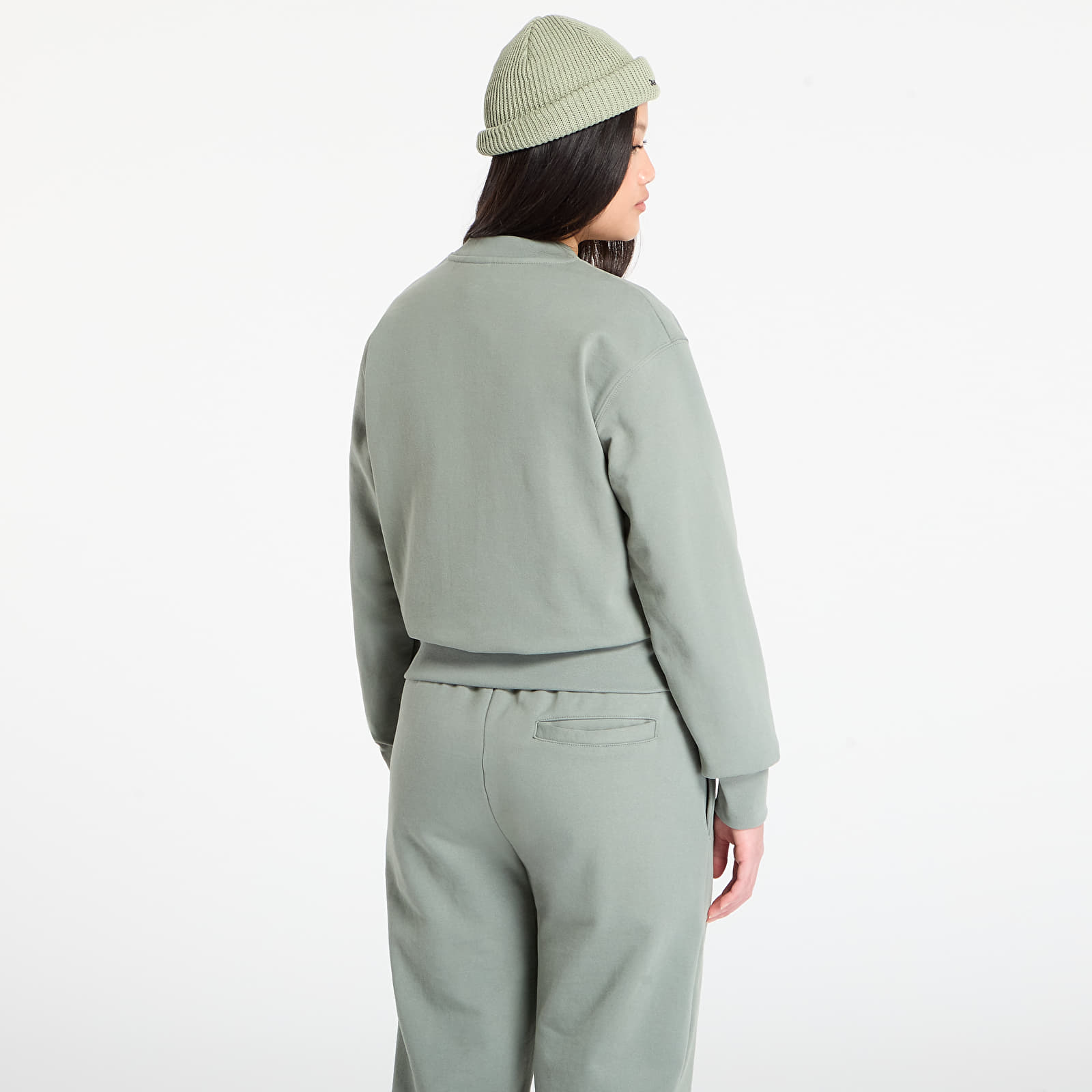 Суичърти Queens Women's Sweats Essential Crewneck Leaf