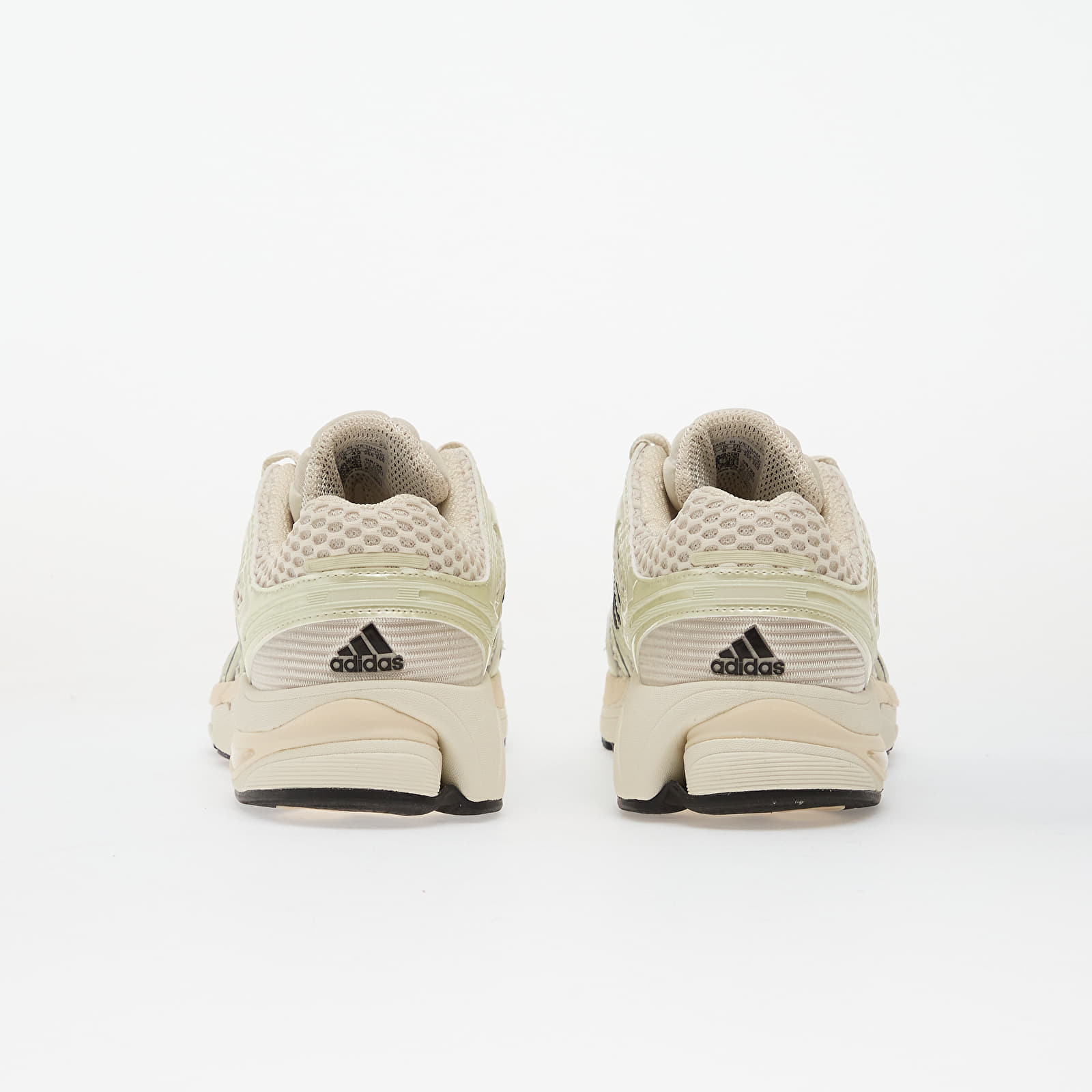 Buty m臋skie adidas Adistar Control 5 Ftwr White/ Core Black/ Alumina